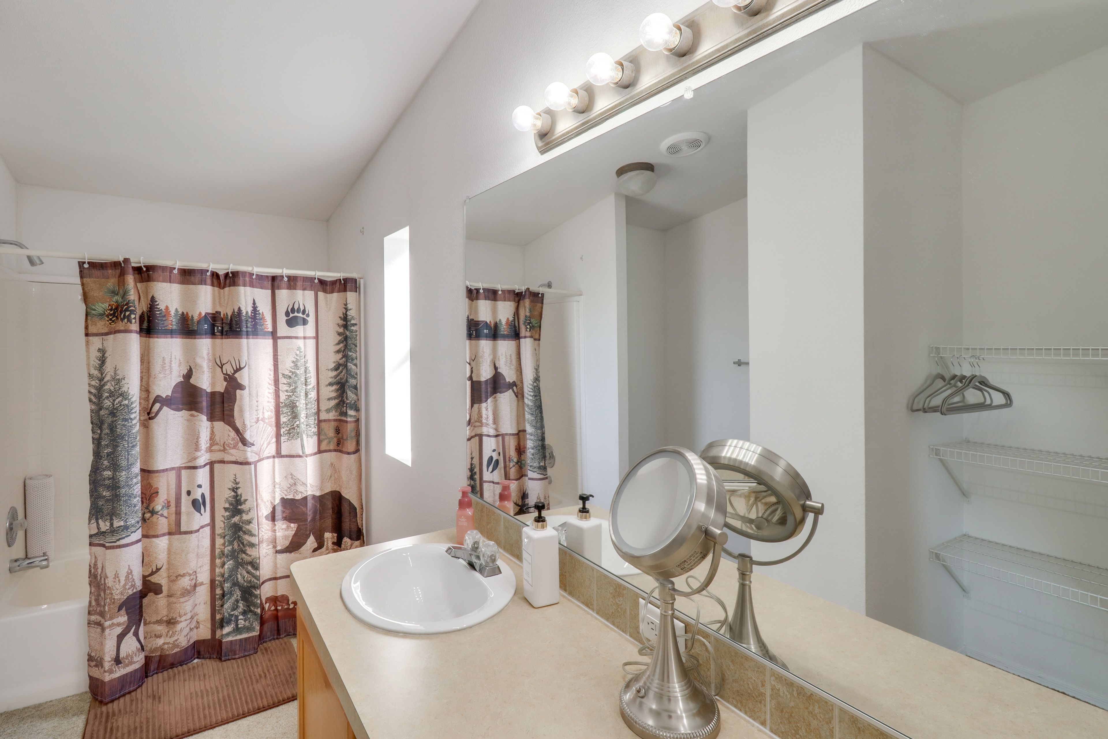 Full Bath | Towels | Hair Dryer