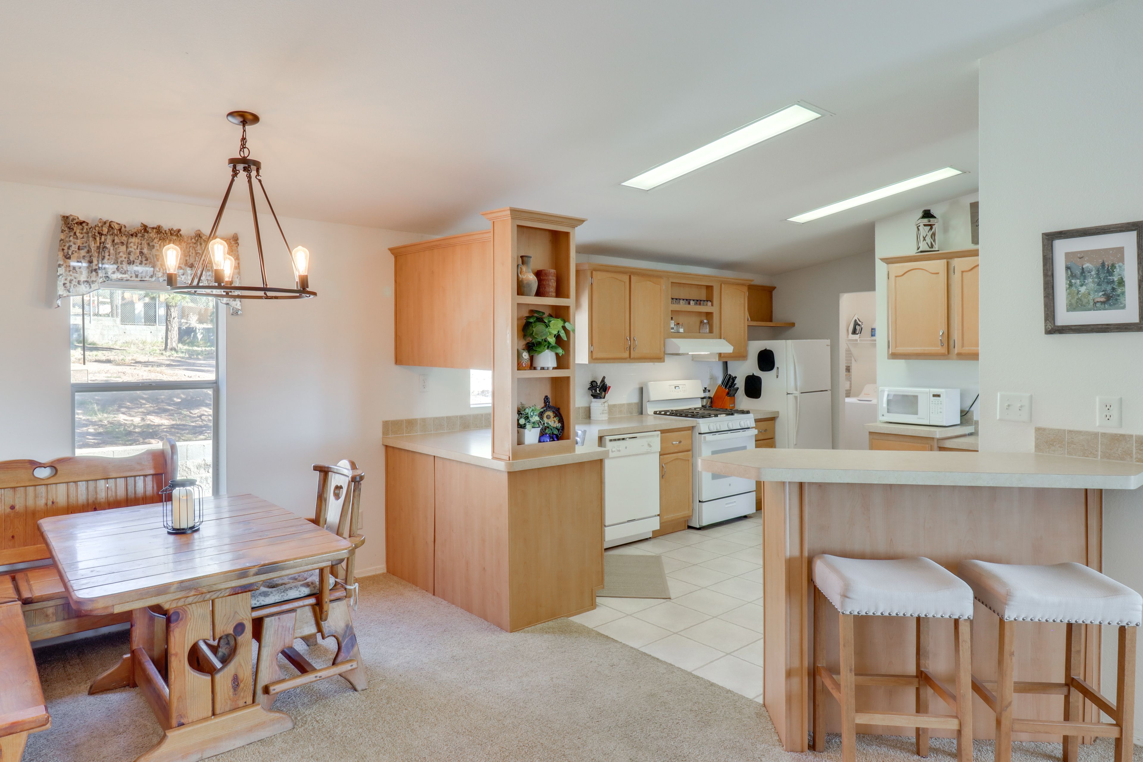 Dining Area | Dishware & Flatware