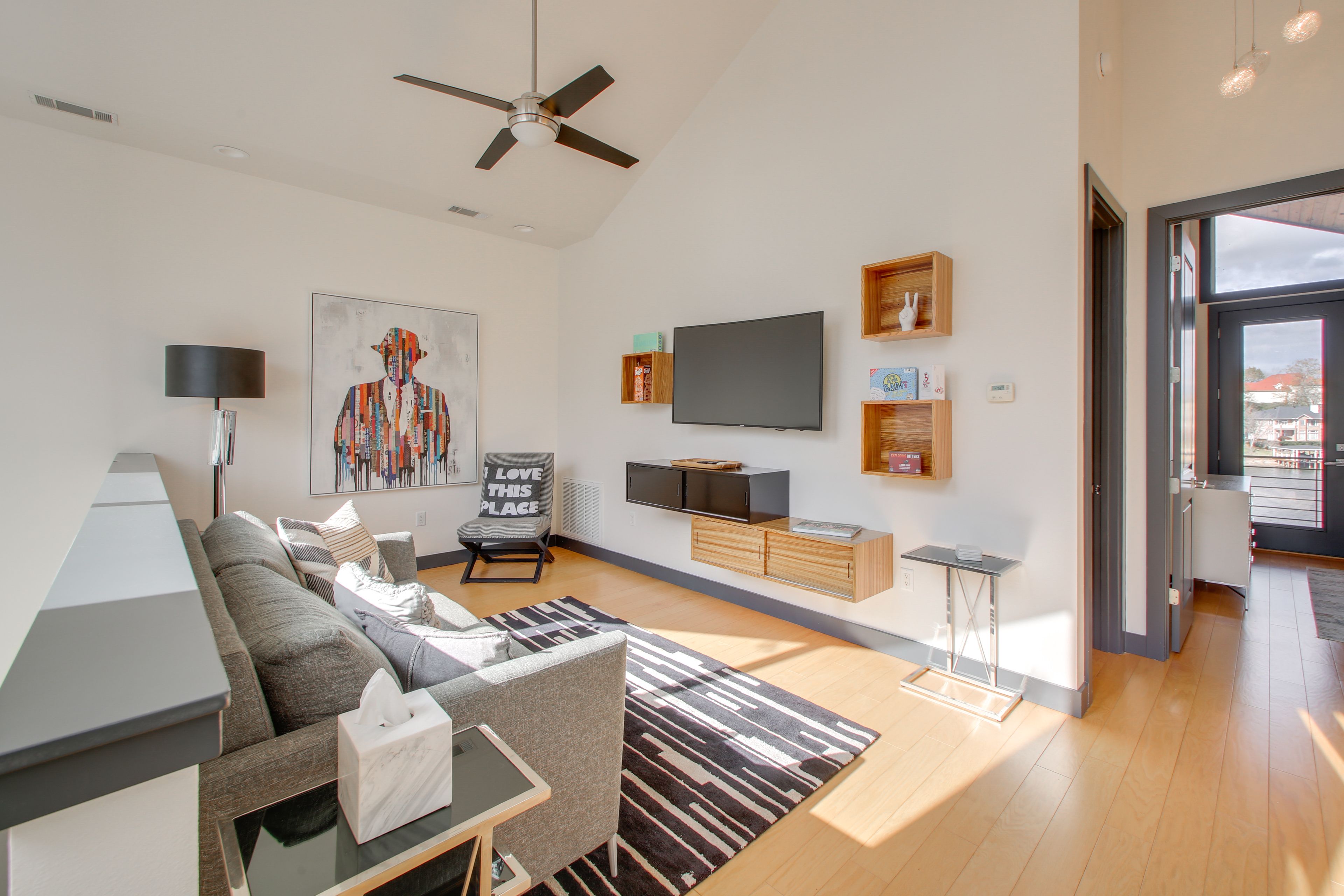 Loft Living Area | Smart TV | 2nd Floor