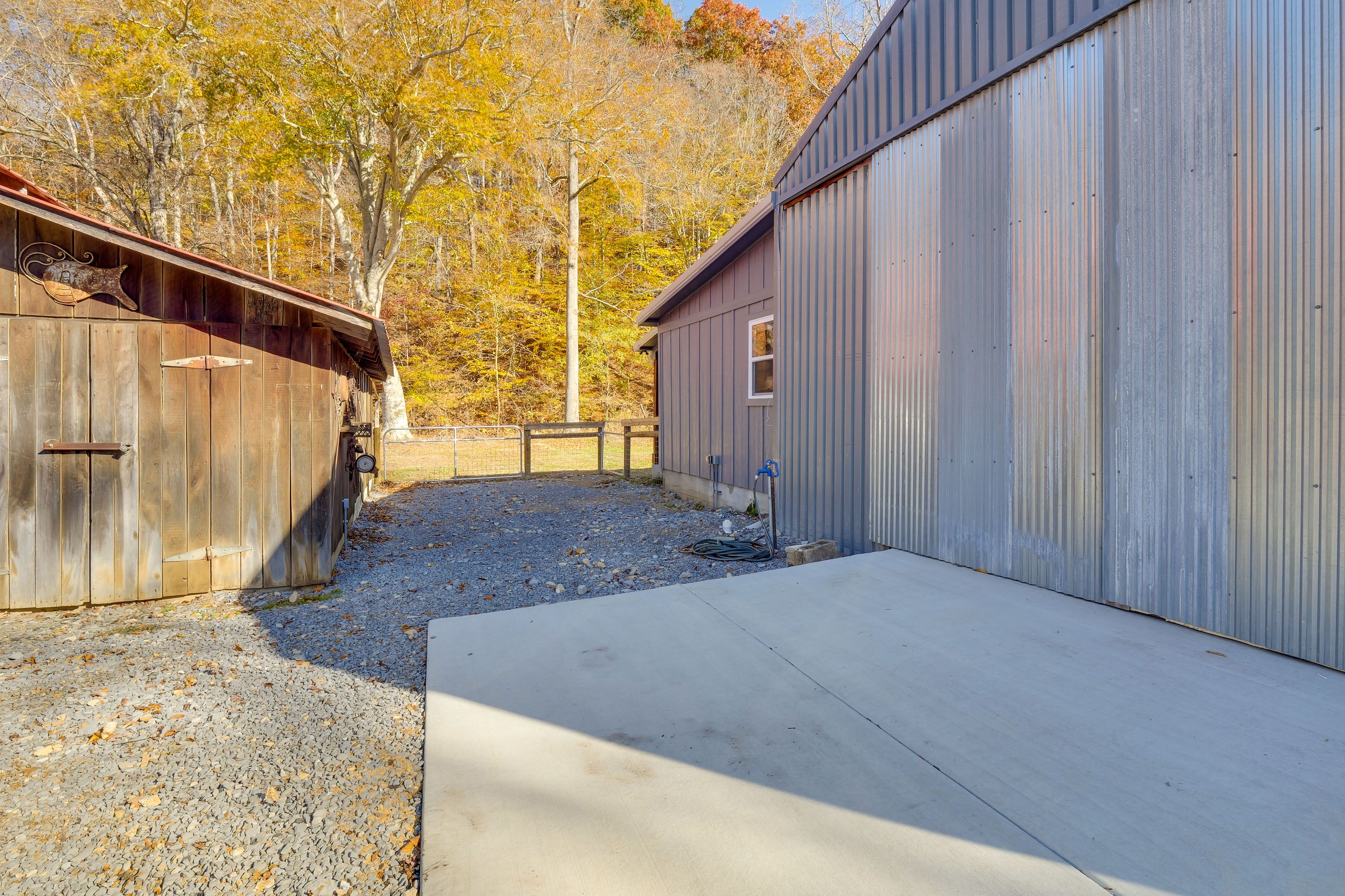 Parking | Driveway (2 Vehicles)