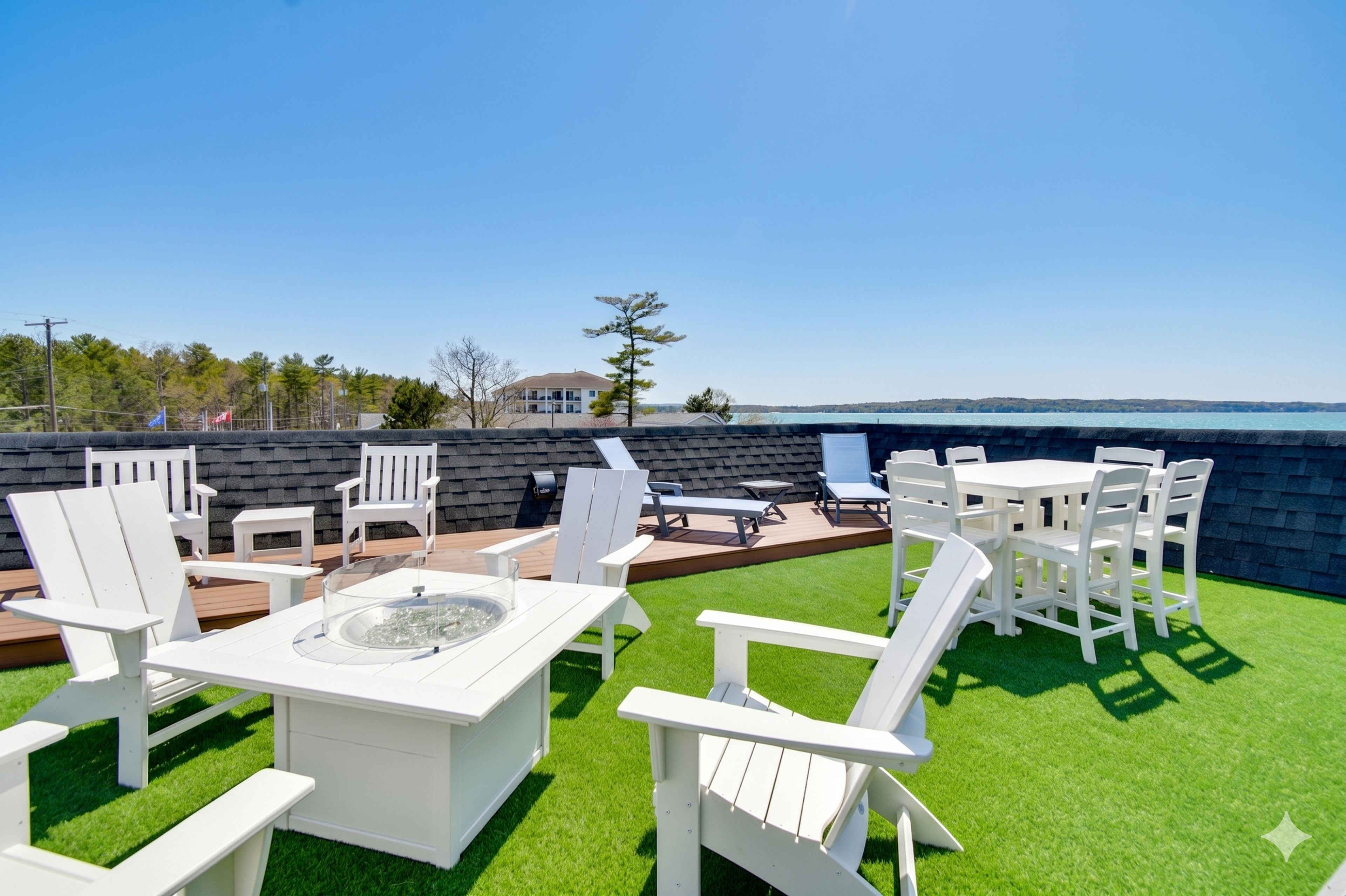 Private Rooftop Deck