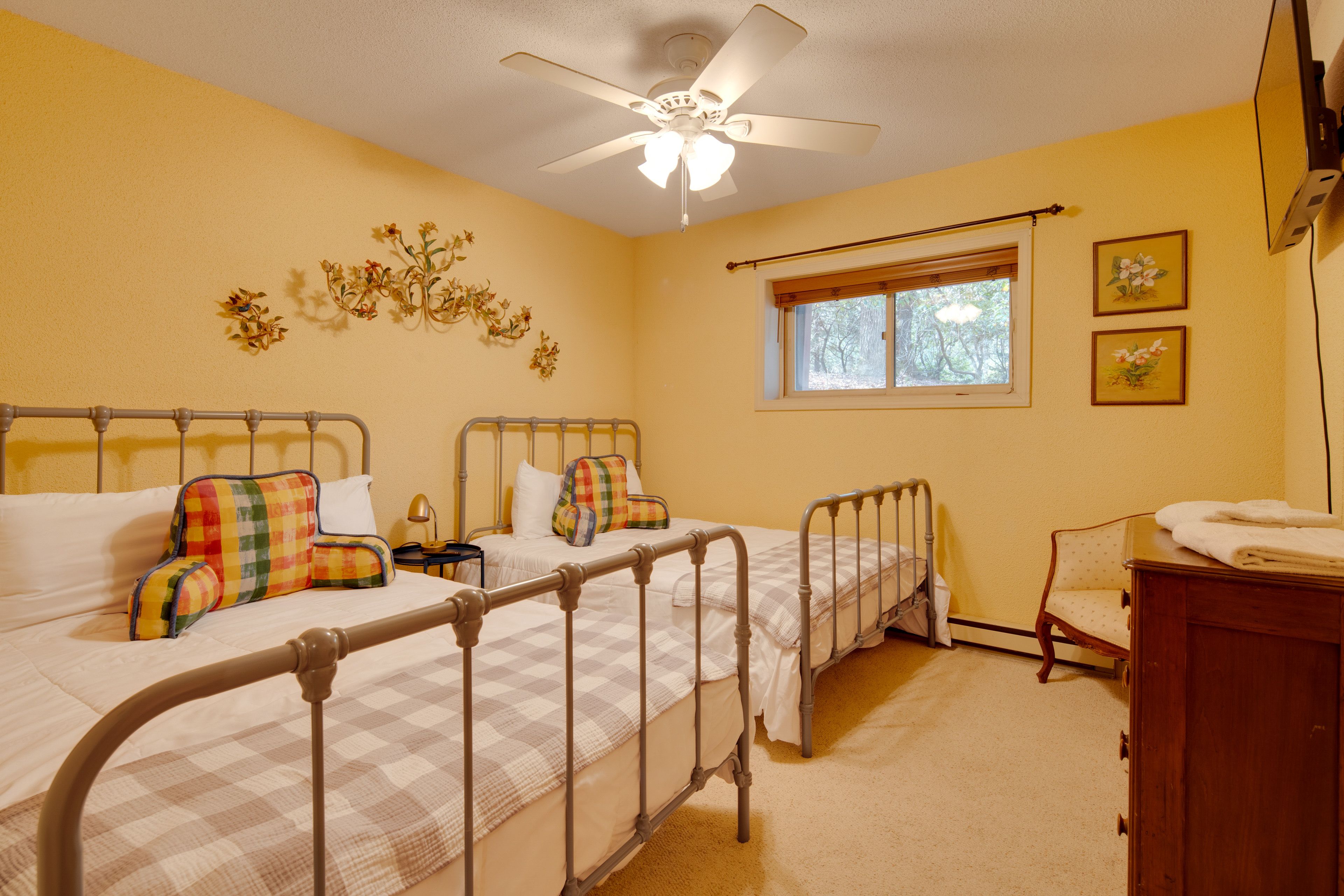 Bedroom 3 | 2 Full Beds | Lower Floor