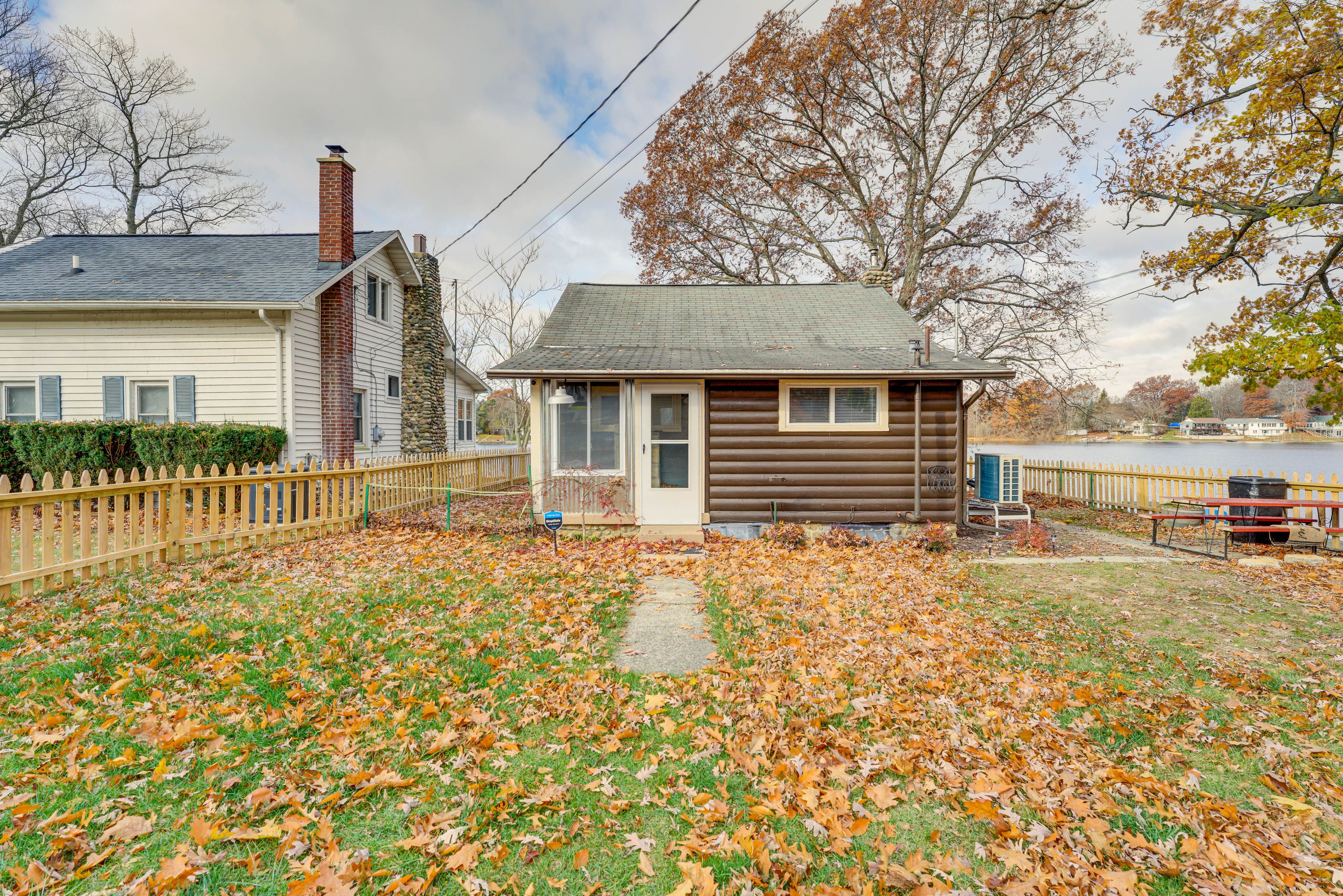 Property Exterior | Single-Story Cabin