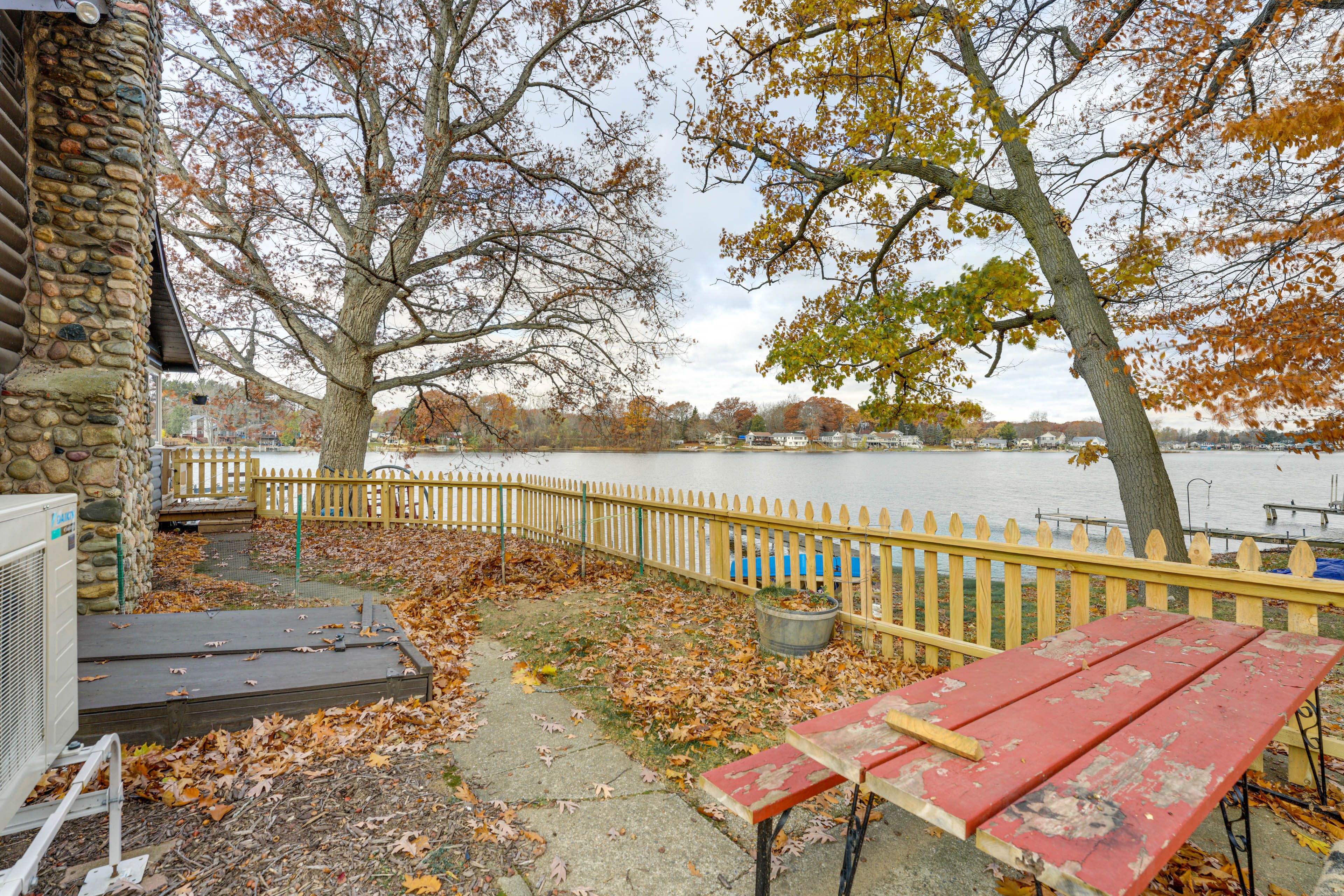 Side Yard | Picnic Table