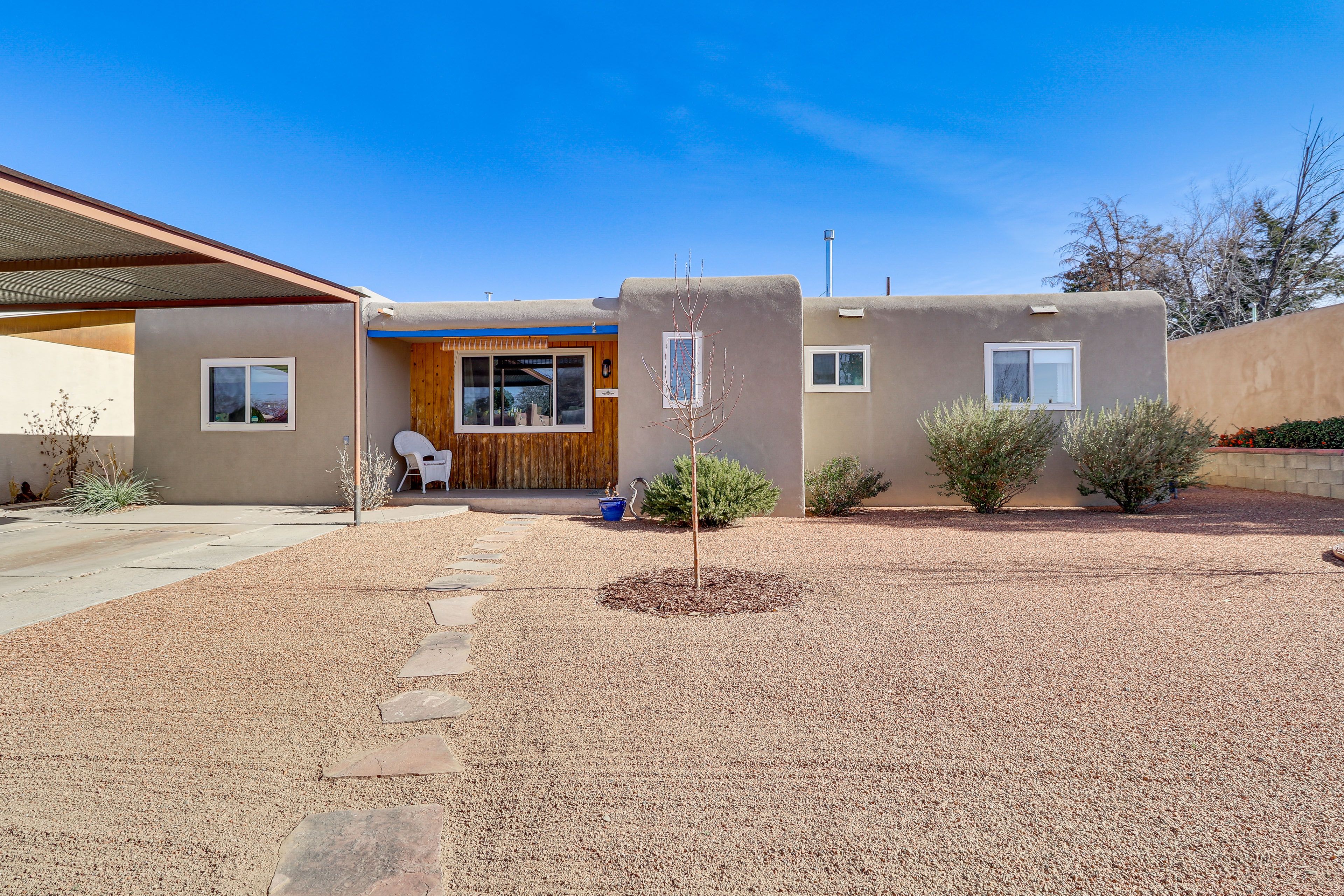 Albuquerque Vacation Rental | 3BR | 2BA | 1.340 Sq Ft | 2 Steps to Enter