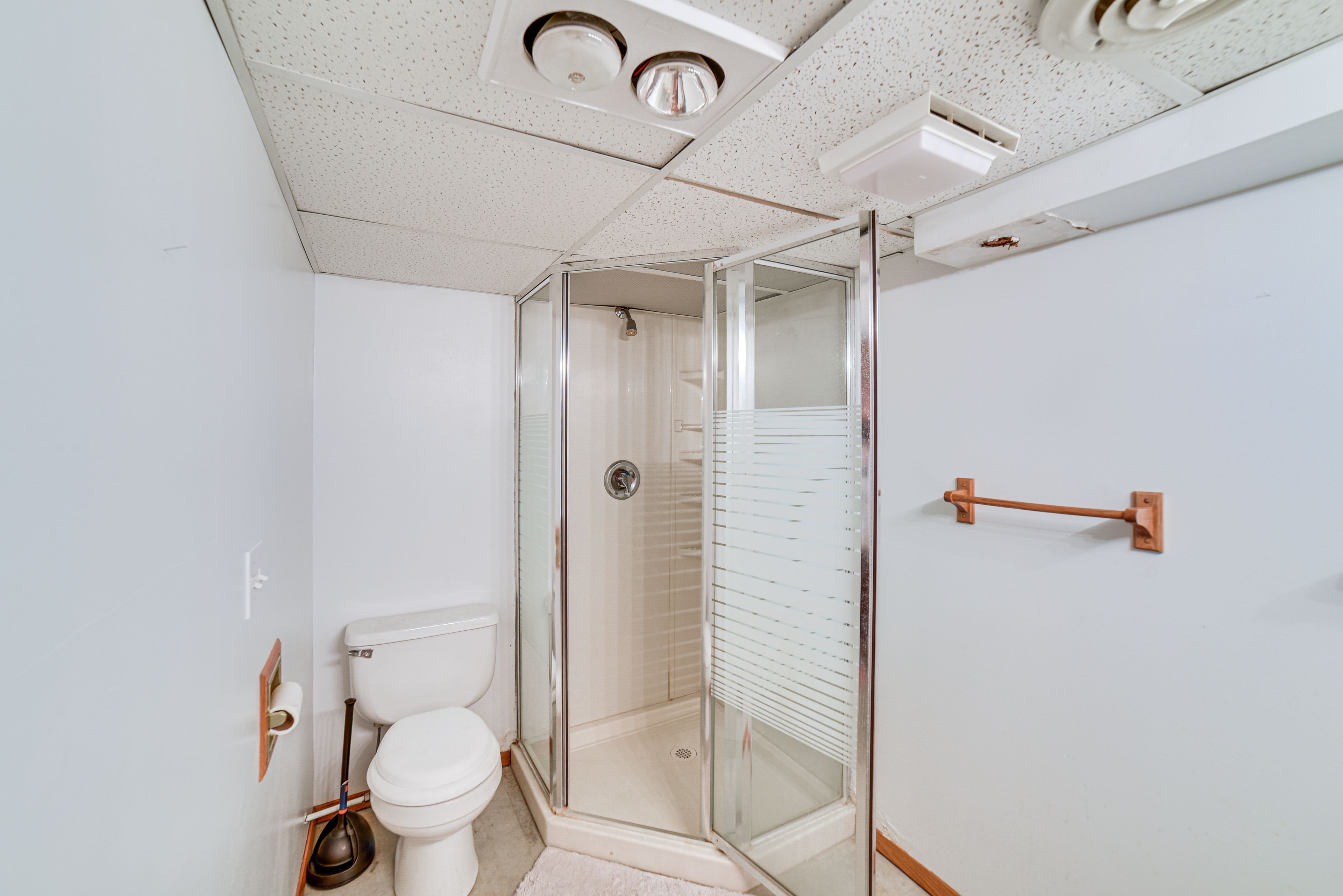 Full Bathroom | Basement | Complimentary Toiletries