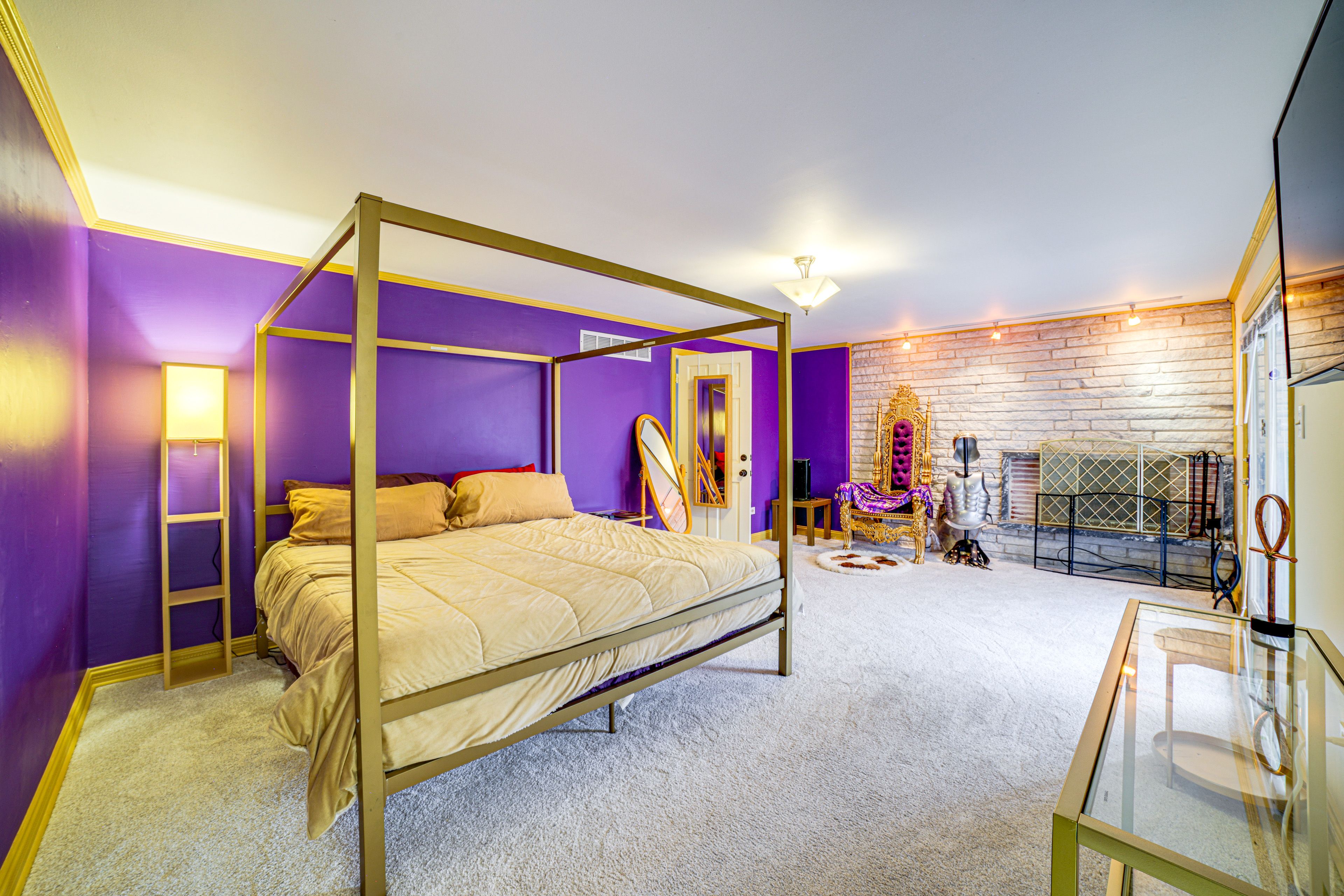 Bedroom 2 | 3rd Floor | King Bed | Linens Provided | En-Suite Bathroom