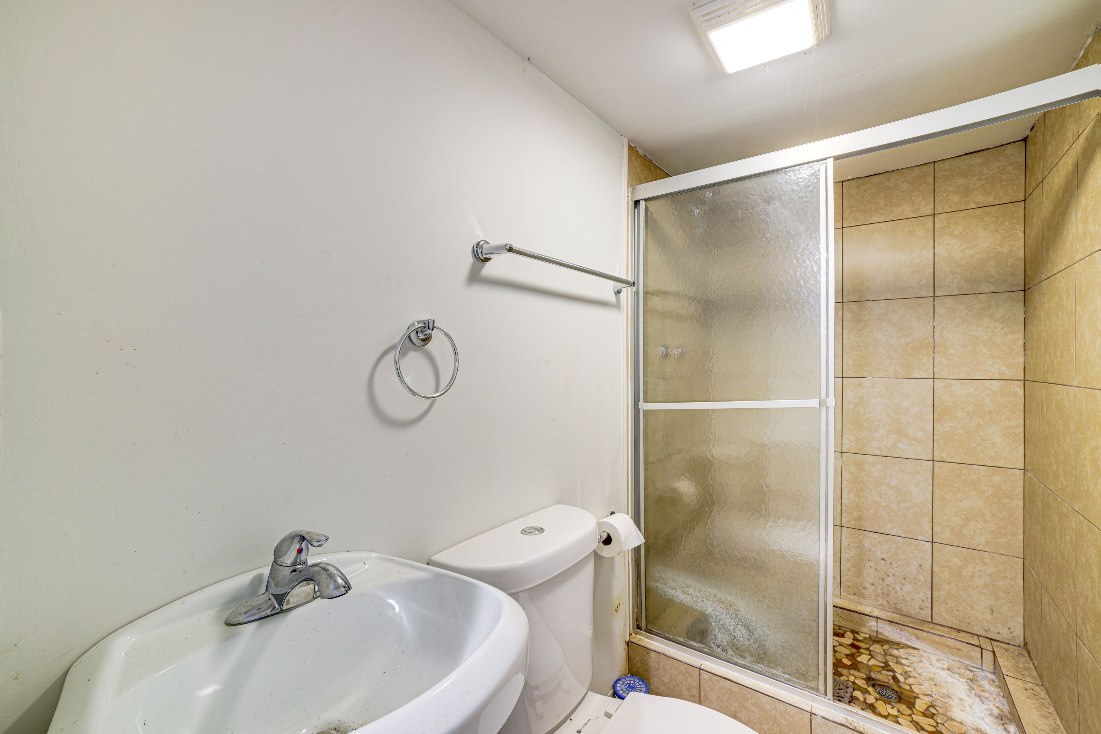 Full Bathroom | Basement