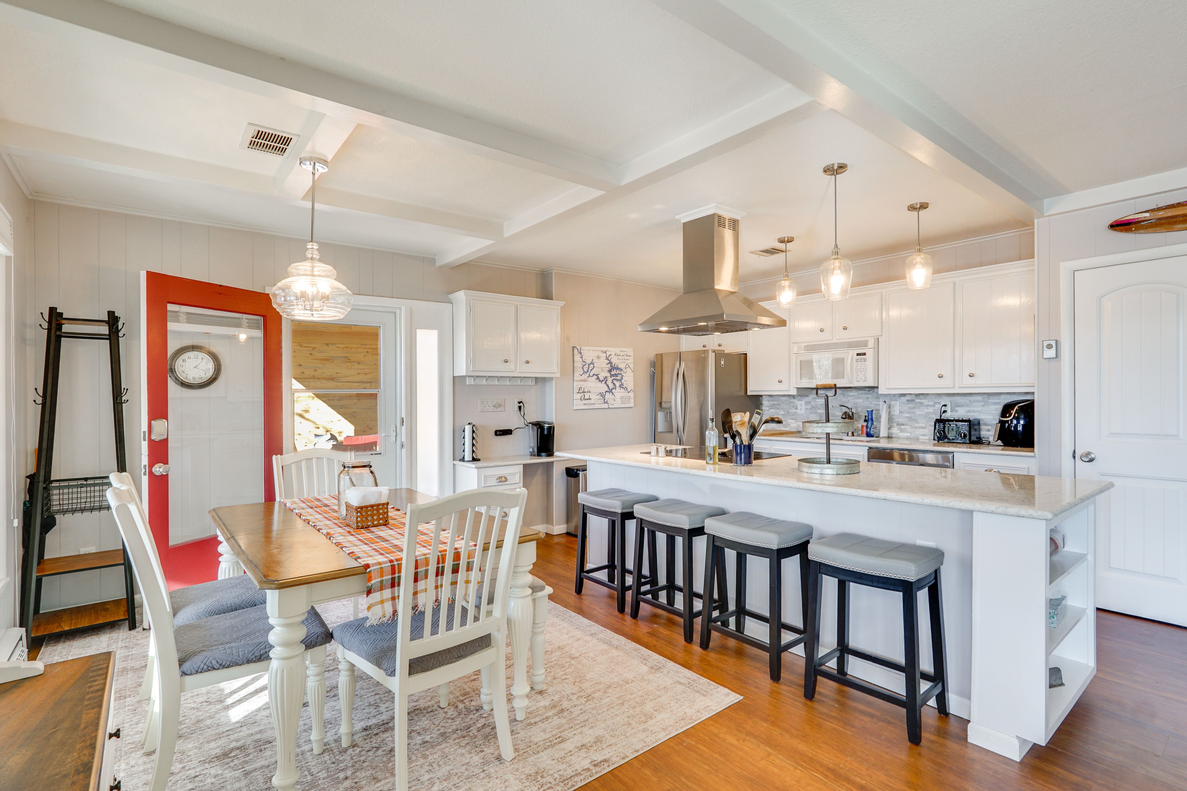 Dining Table | Breakfast Bar | Kitchen