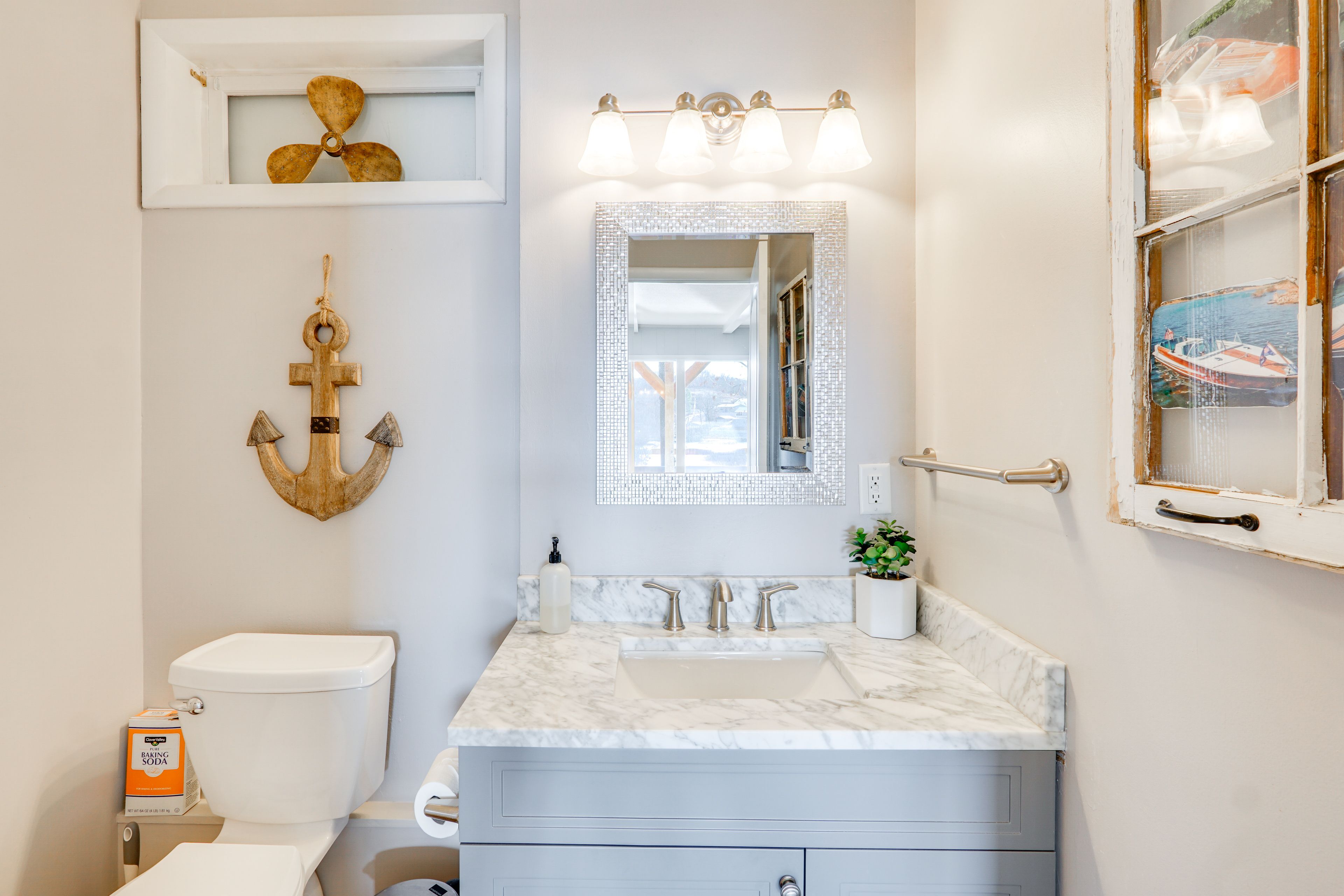 Half Bathroom | 1st Floor