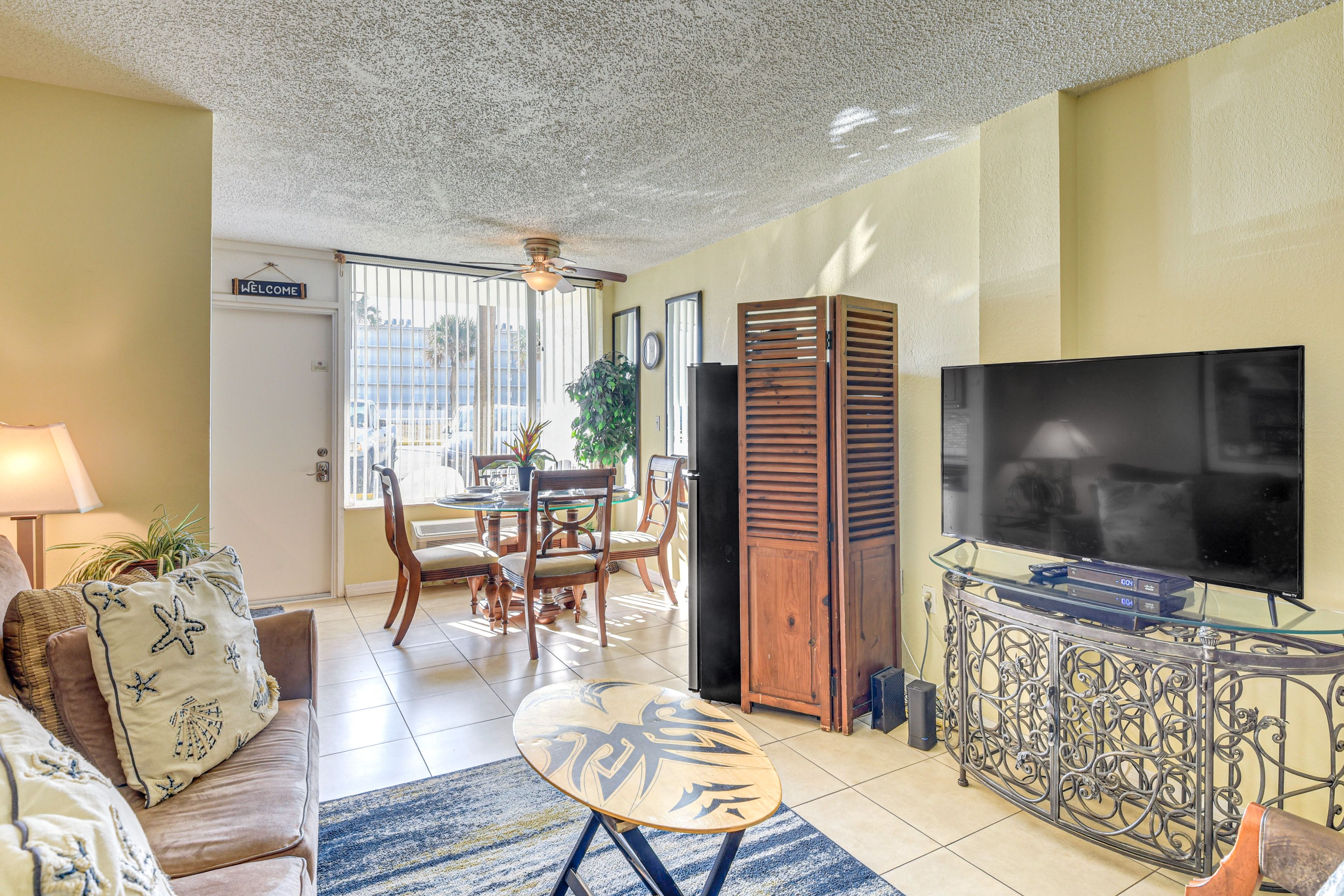 Interior | Open Floor Plan | Free WiFi | Central Heating & A/C