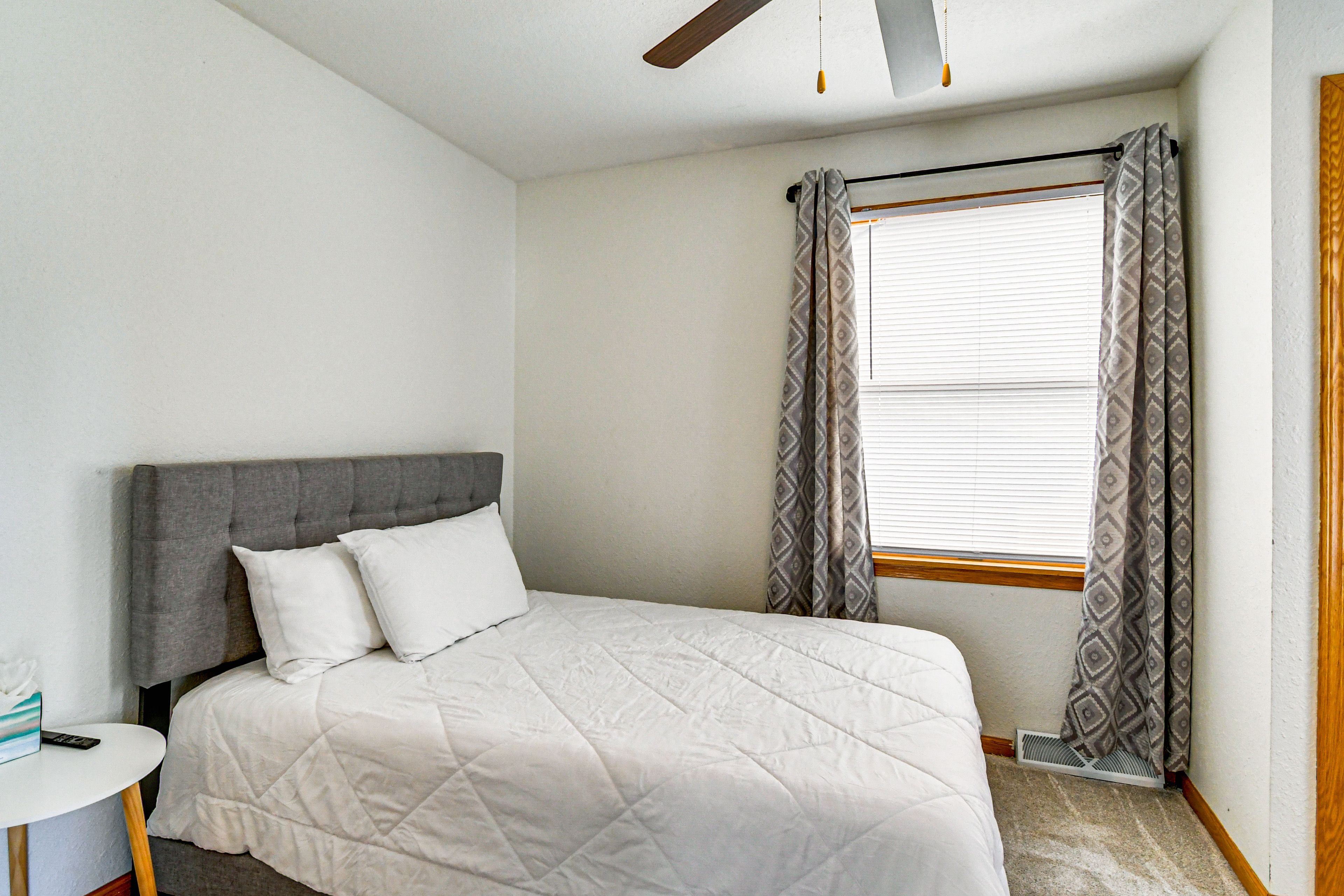 Bedroom 2 | Full Bed | Smart TV