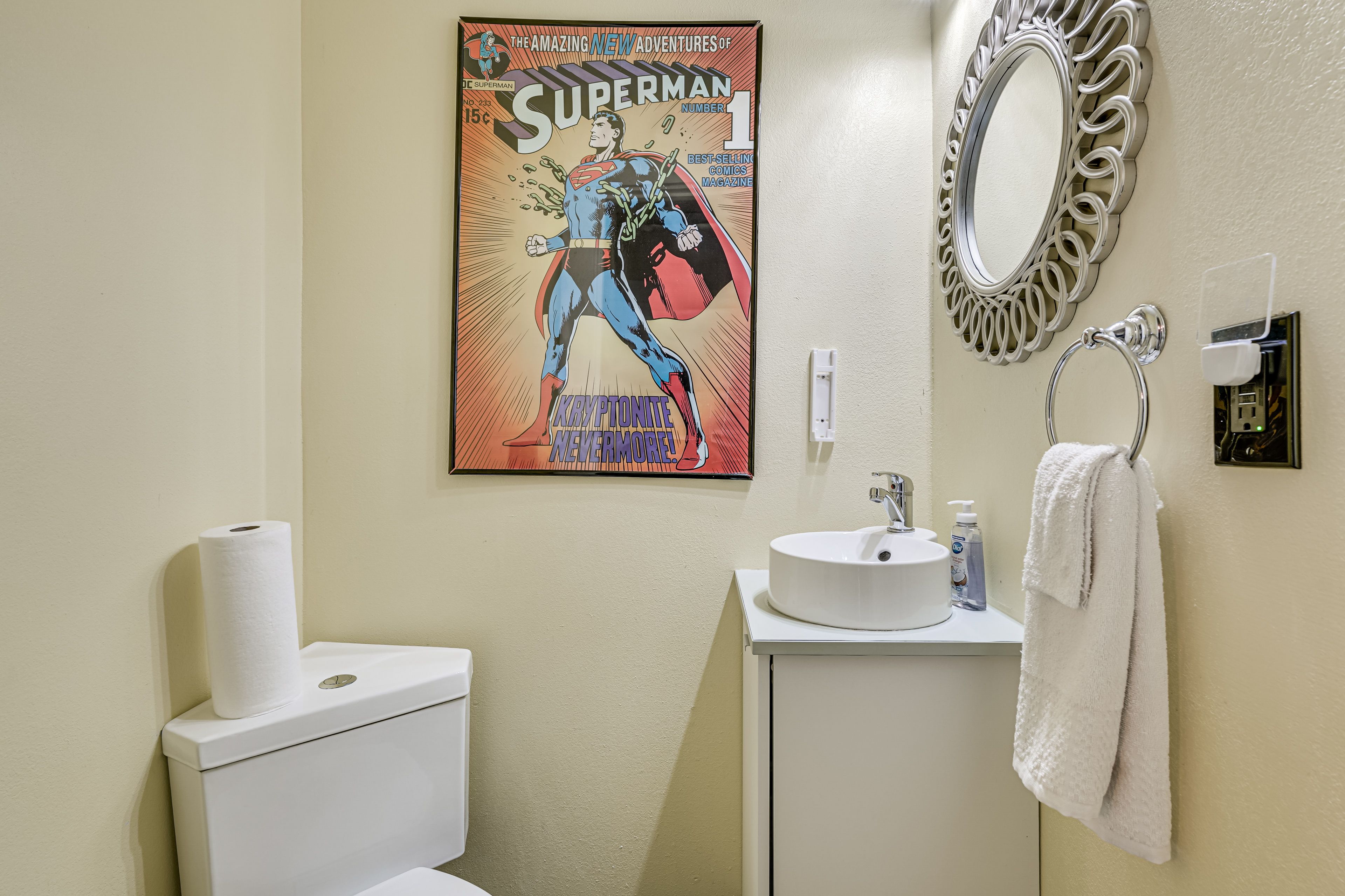 Half Bathroom | Main Level