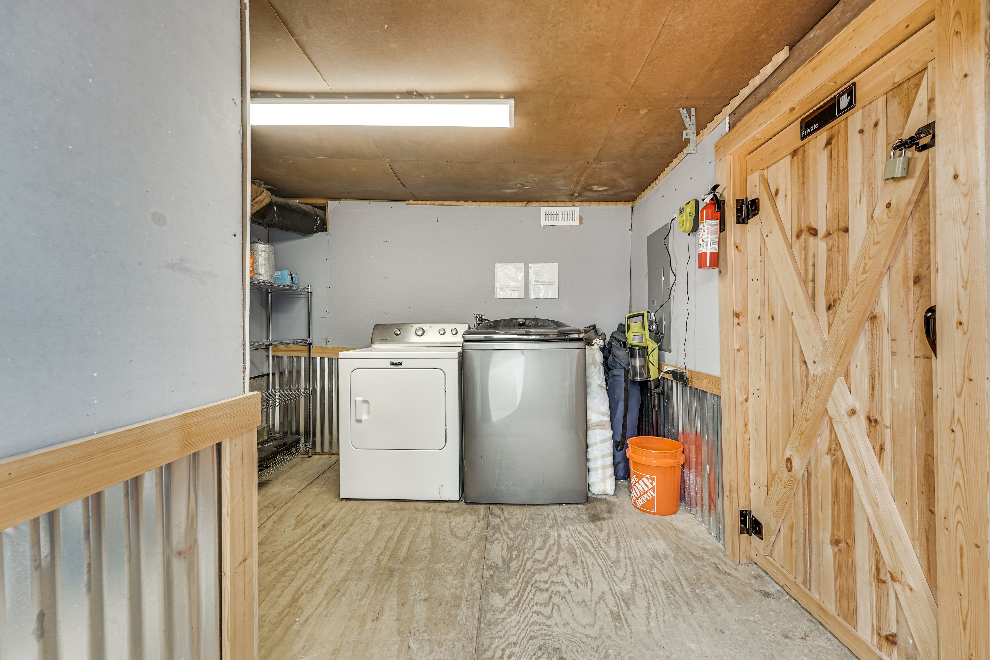 Shared Laundry Room | Lower Level