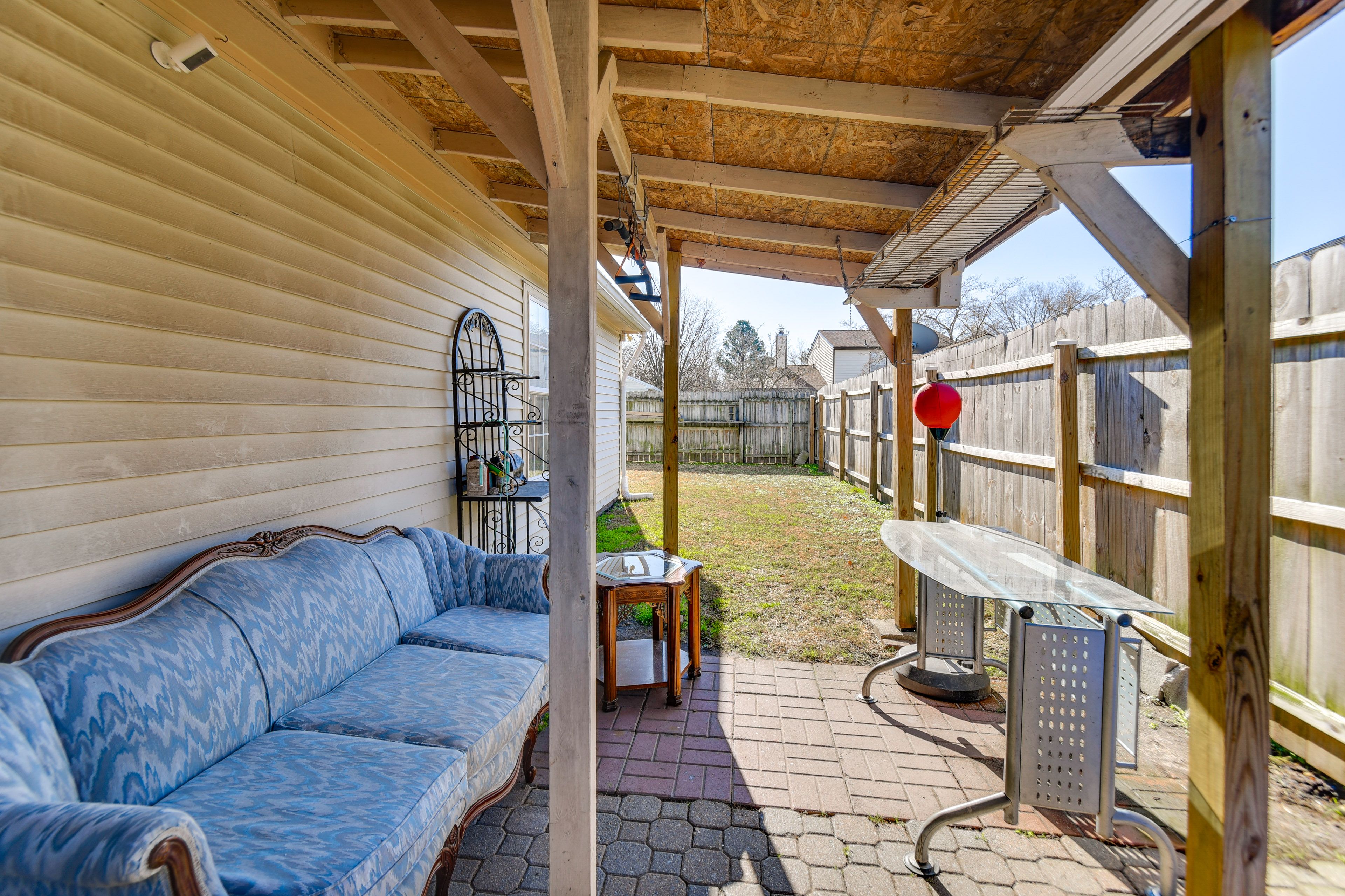 Patio | Outdoor Seating | Gas Grill