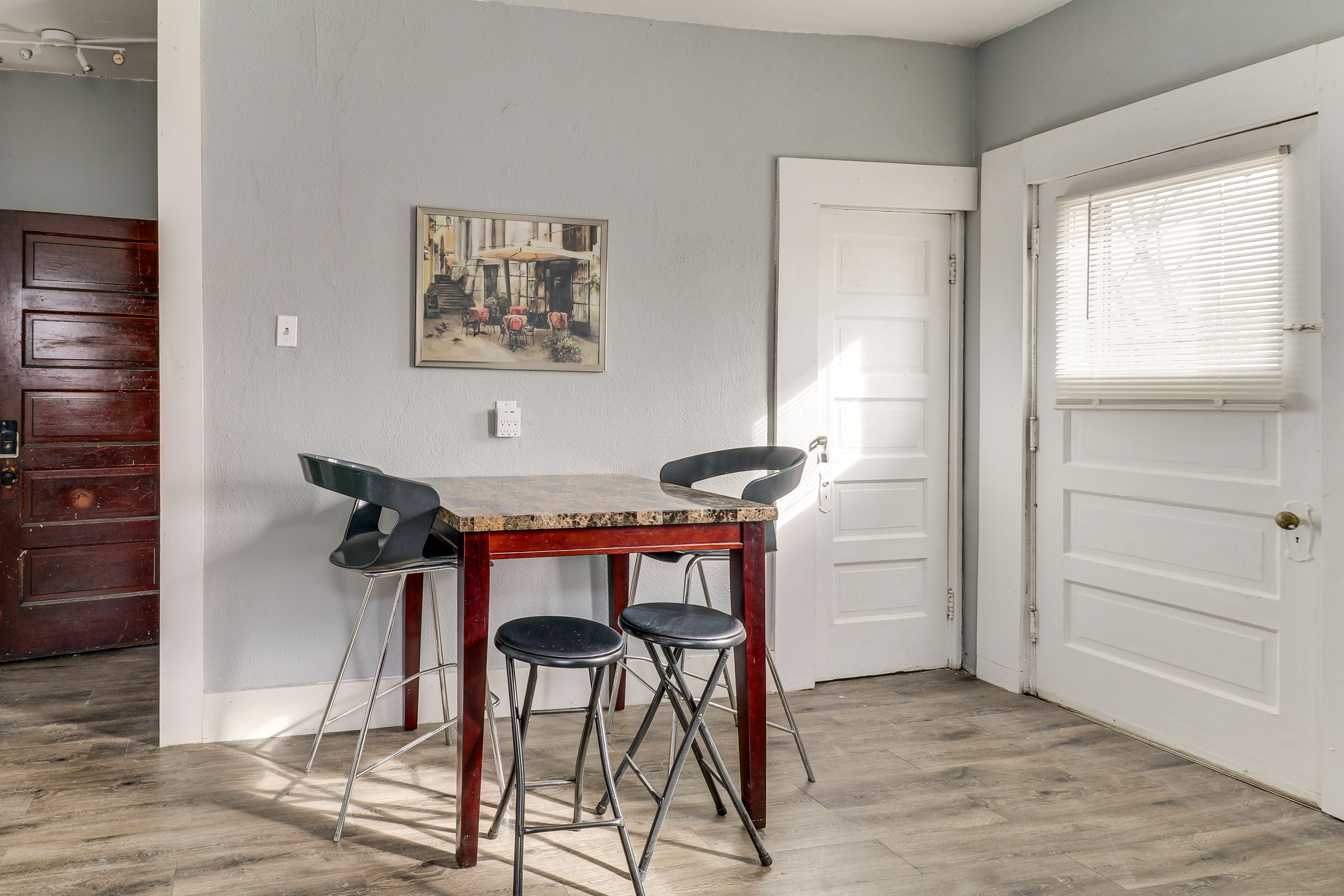 Dining Area | Dishware/Flatware