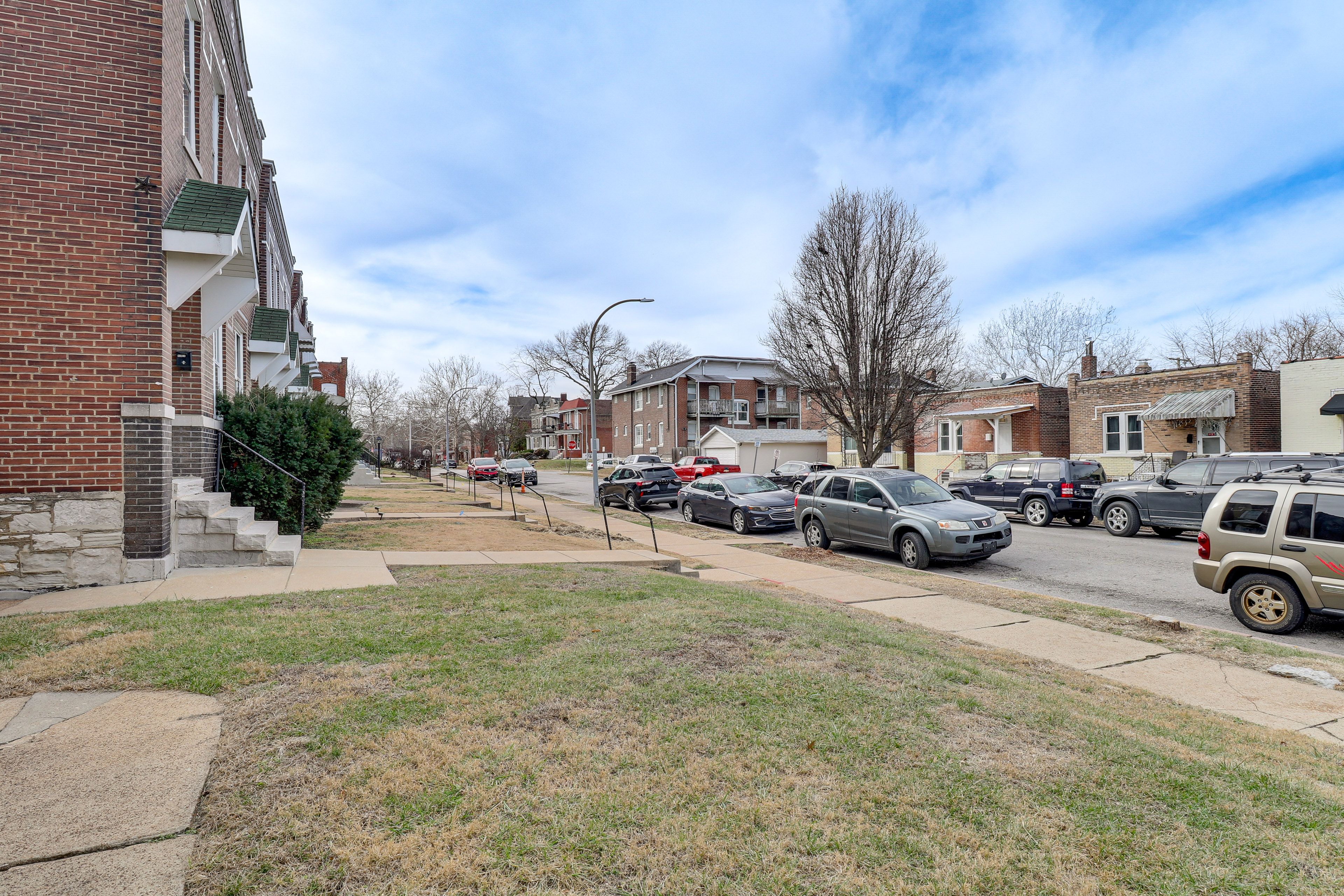 Parking | Free Street Parking (First-Come, First-Served)