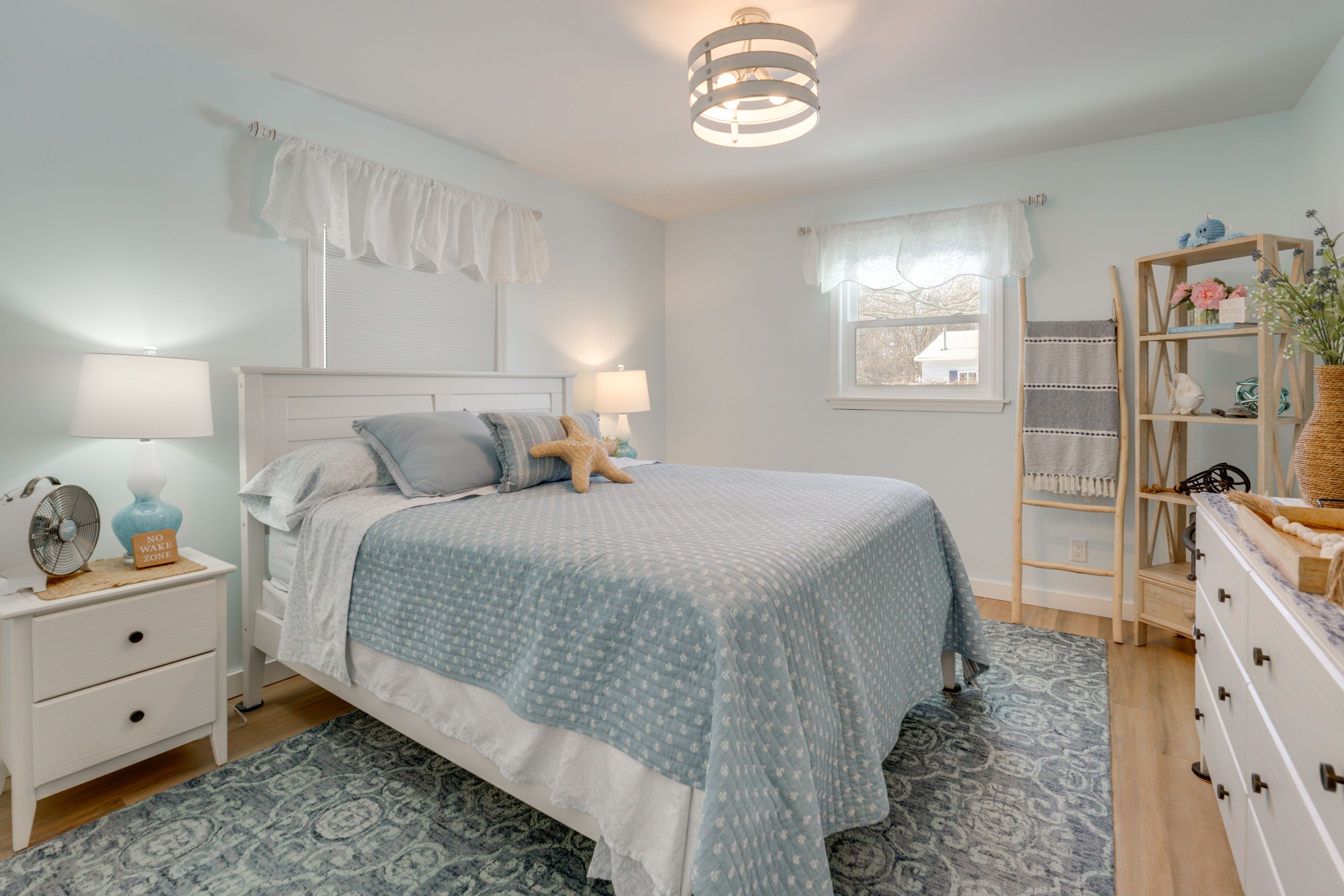 Bedroom 2 | Queen Bed