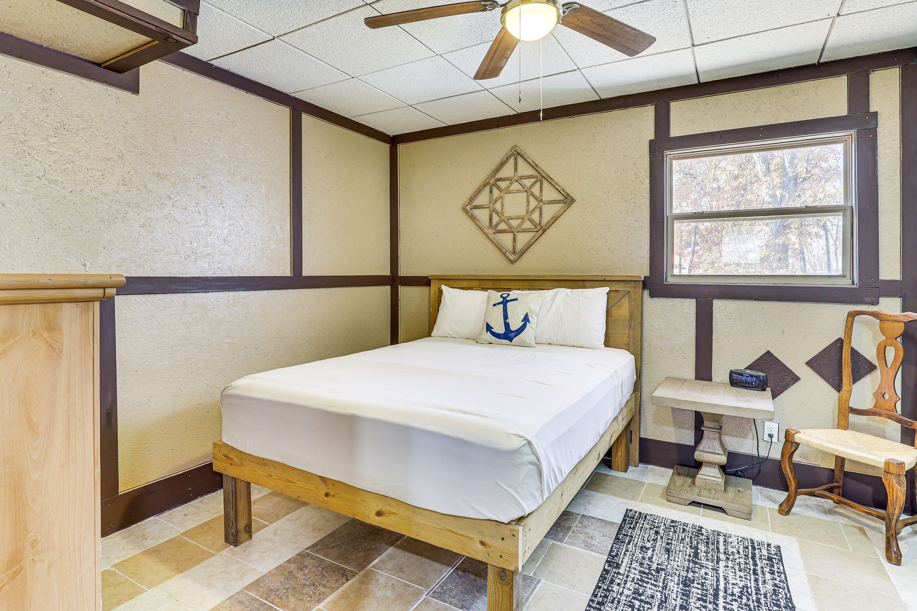 Bedroom 2 | Full Bed | 1st Floor