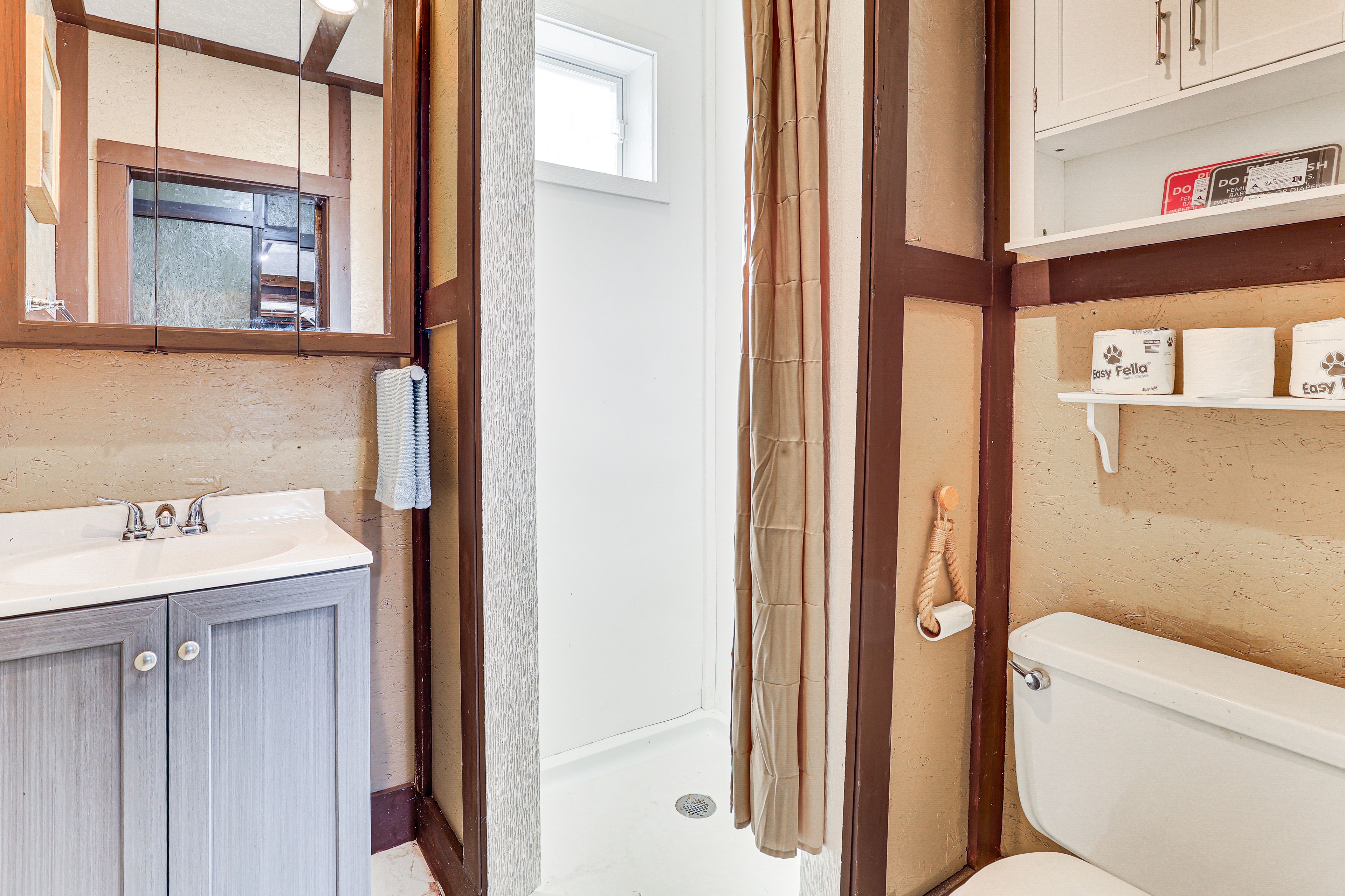 Bathroom | Towels Provided | 1st Floor