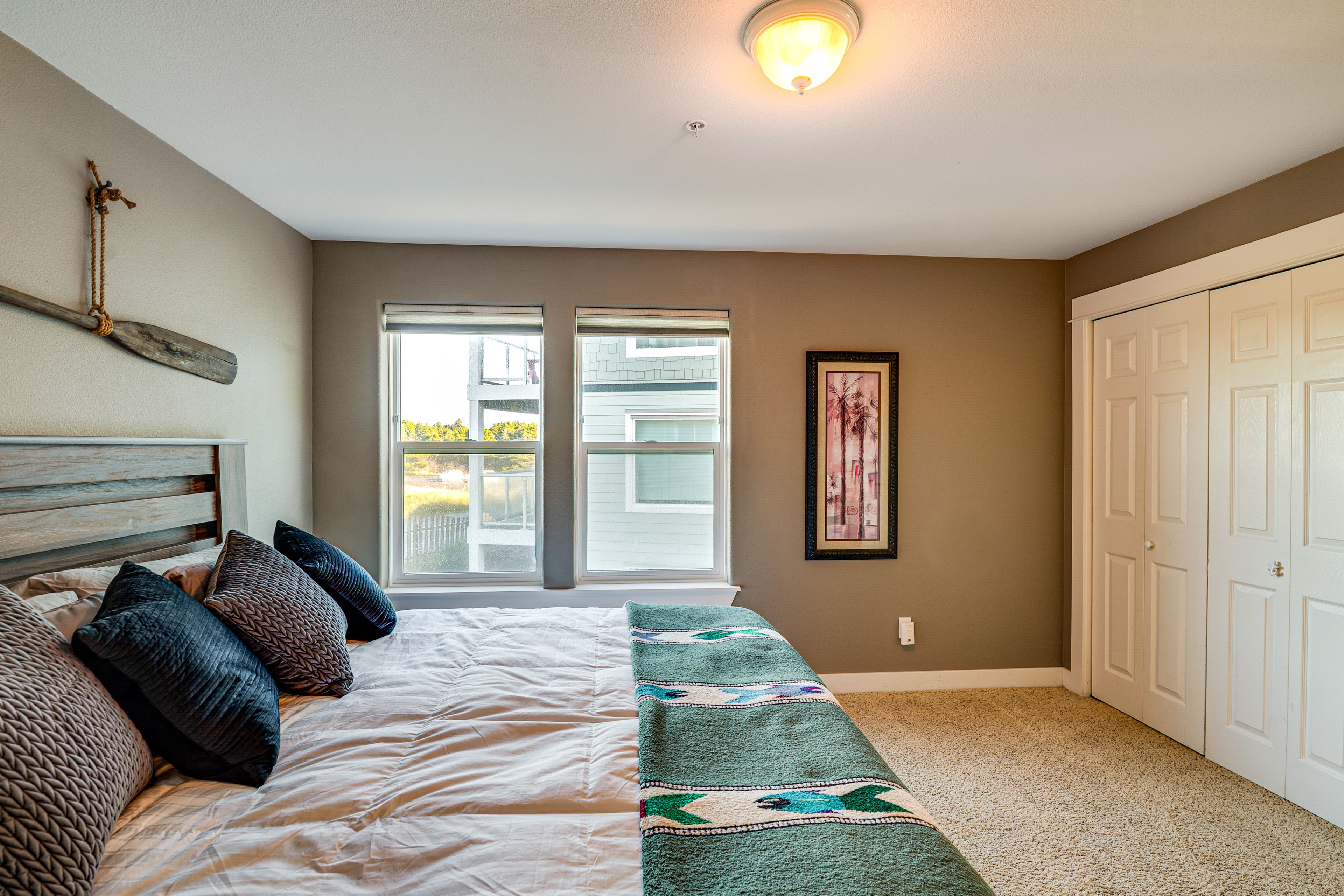 Bedroom 1 | King Bed | Smart TV