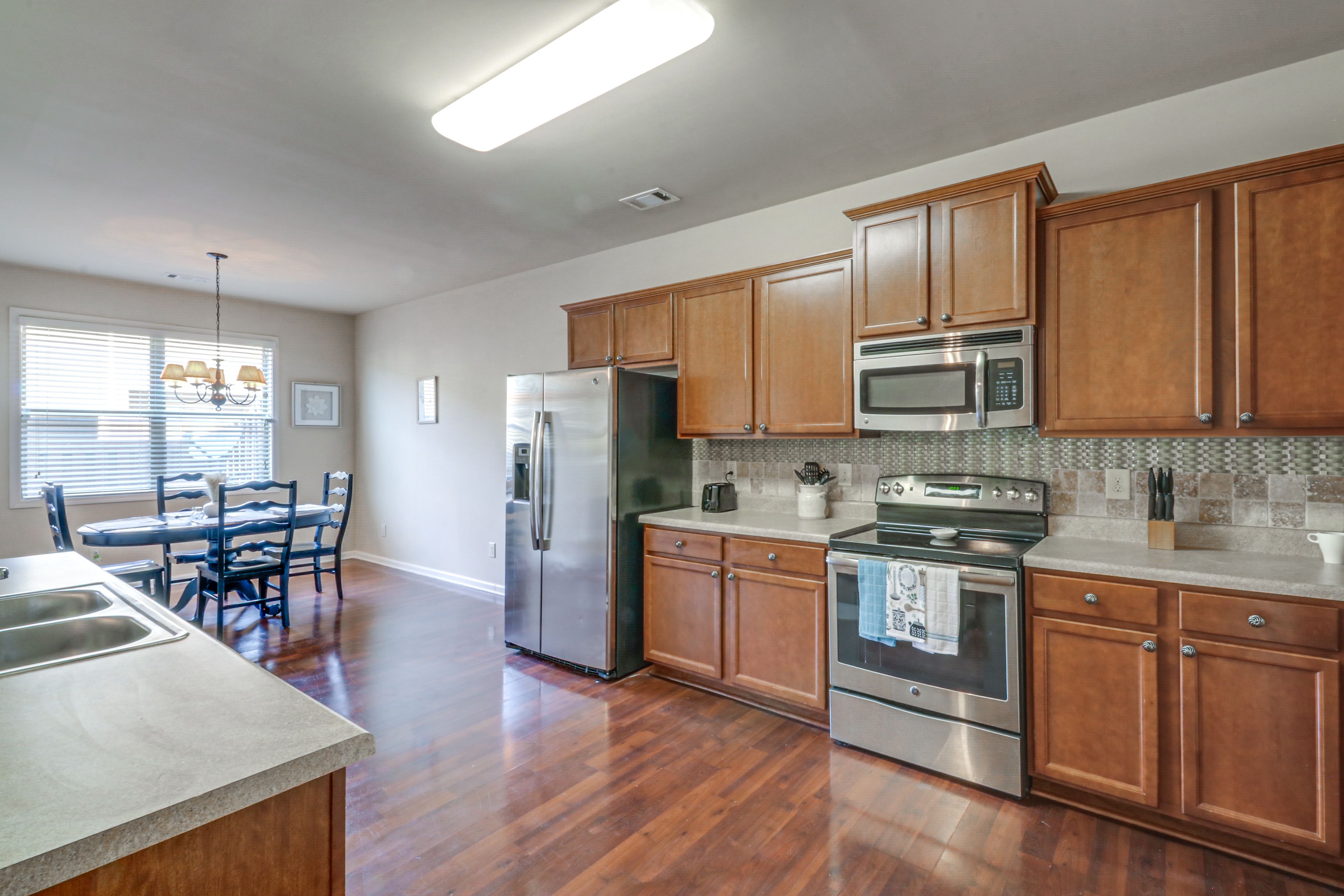 Kitchen | 1st Floor | Keurig/Drip Coffee Maker | Cooking Basics