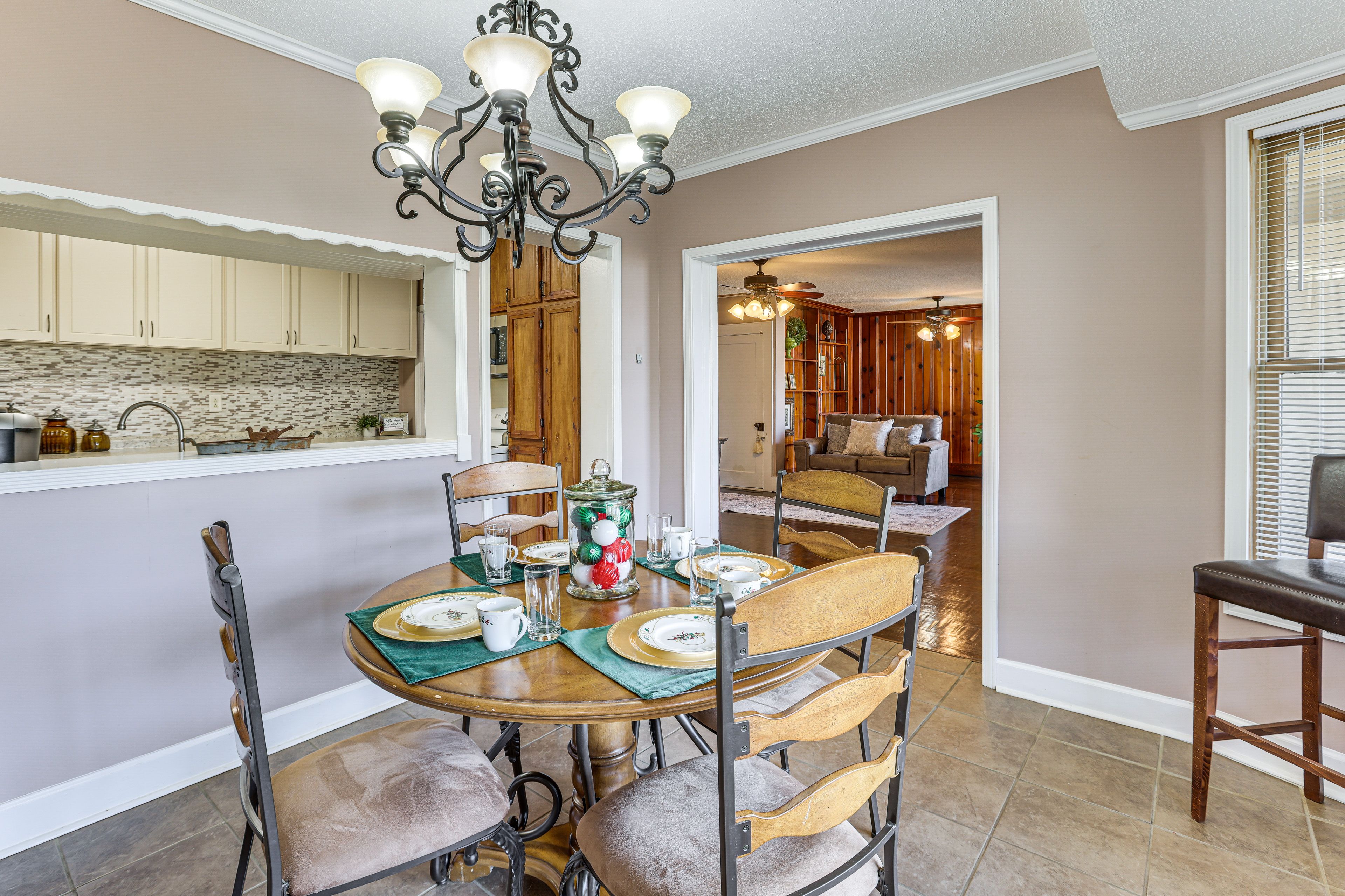 Dining Area | Dining Table | Dishware/Flatware