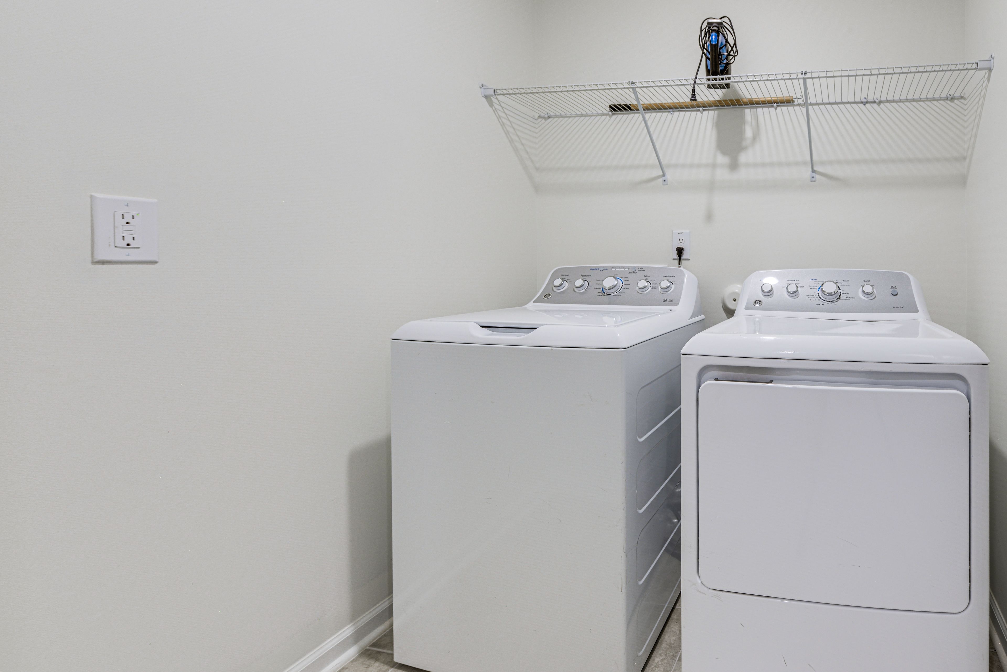 Laundry Room | Washer & Dryer