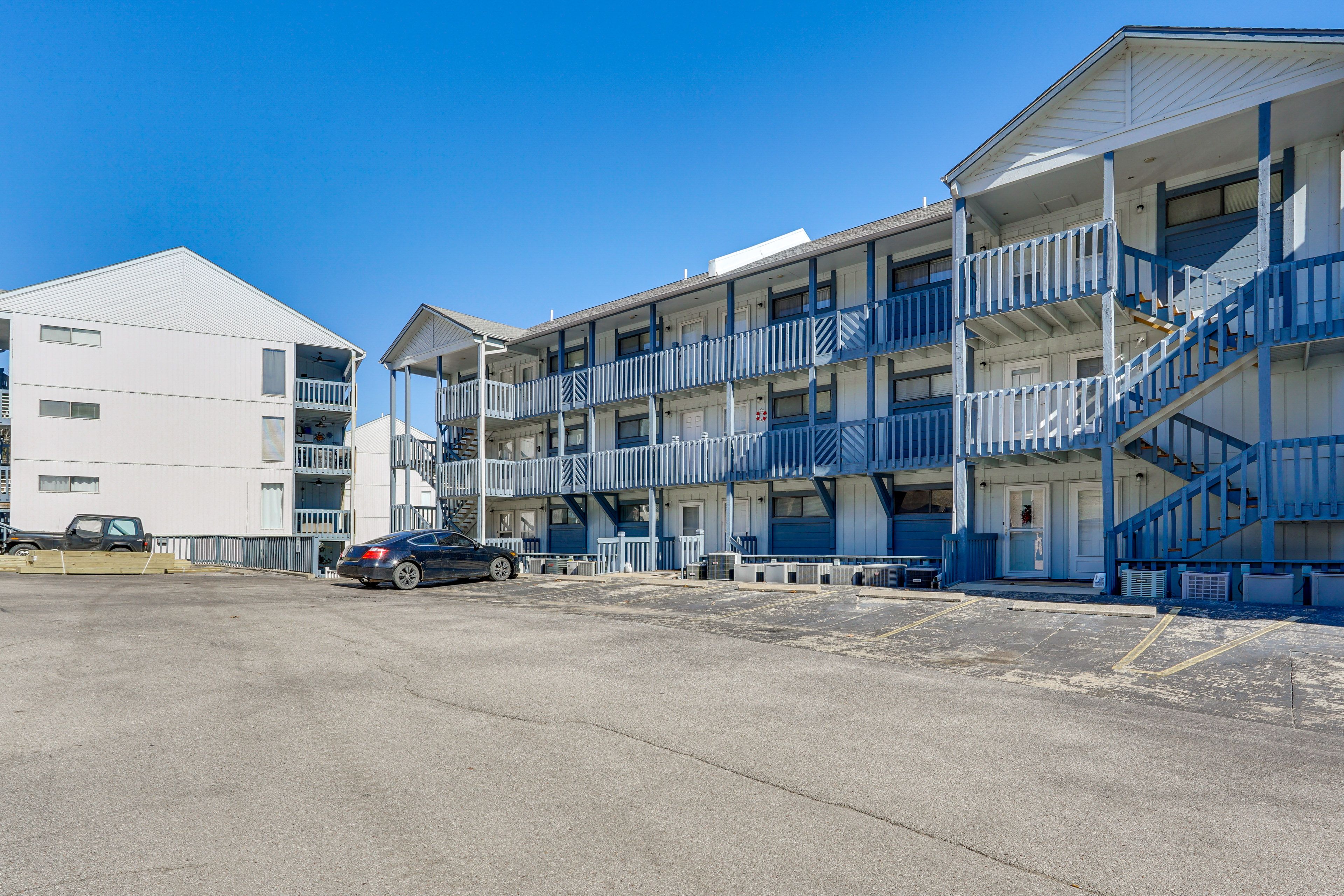 Parking | Community Lot | Boat Trailer Parking Allowed w/ Fee