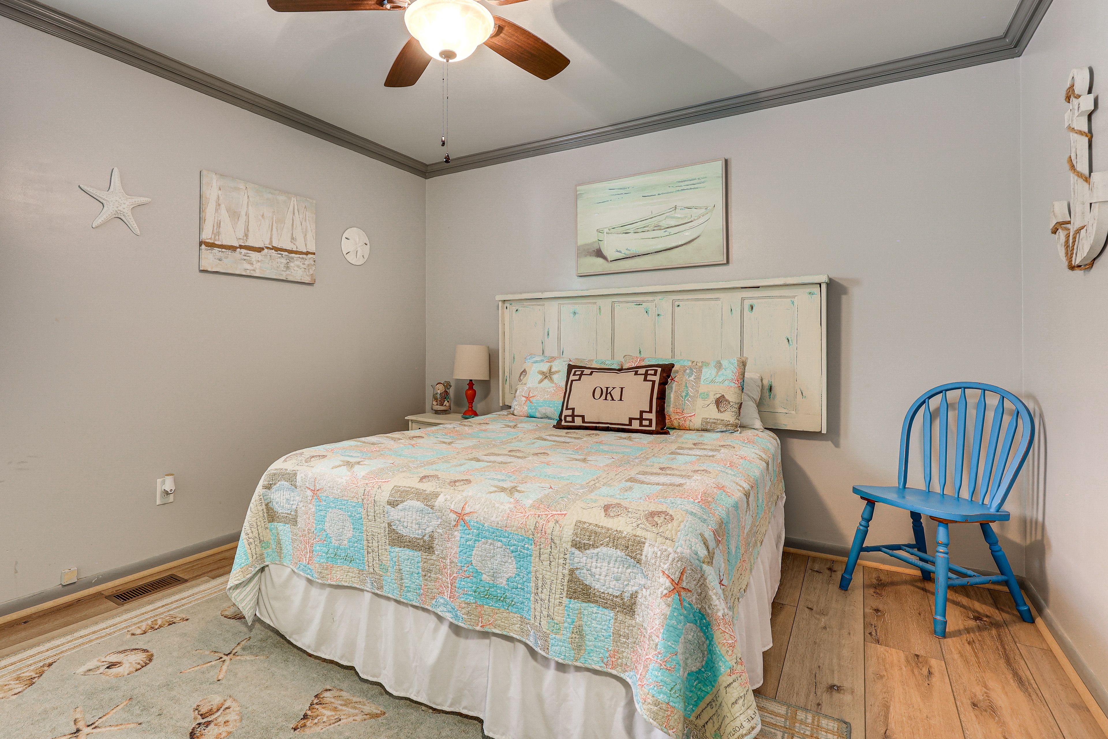 Bedroom 2 | Queen Bed | Smart TV