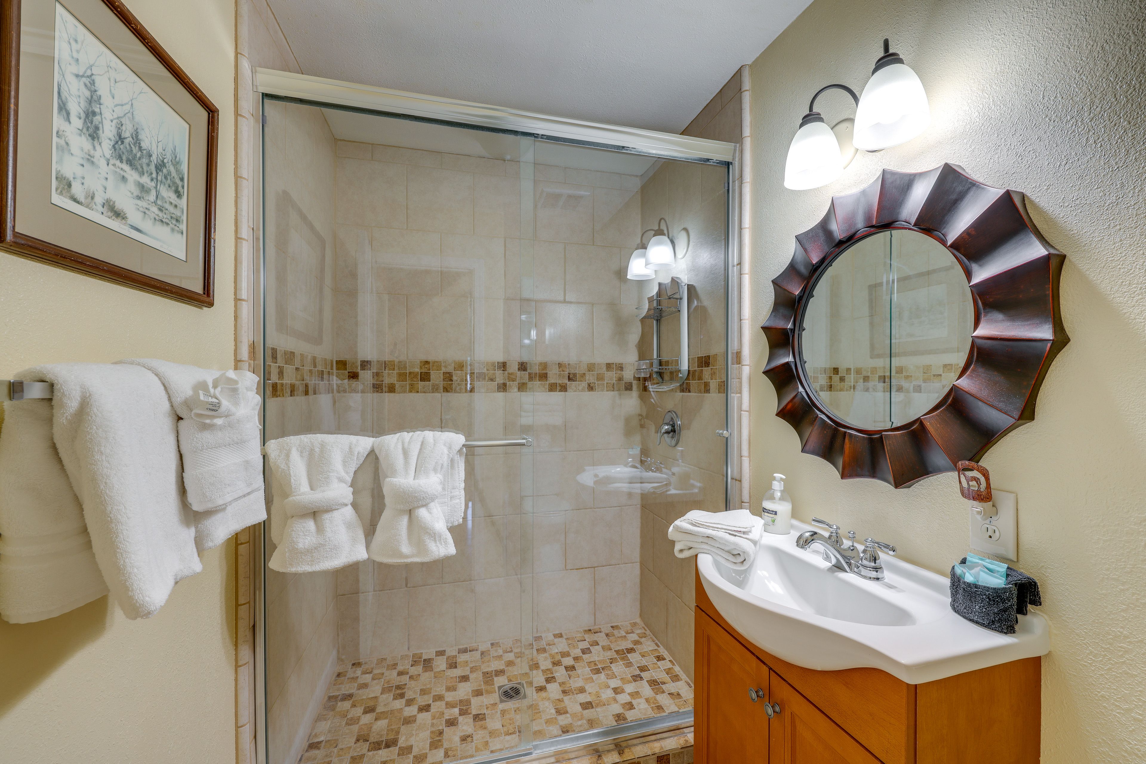 Bathroom | 1st Floor | Towels Provided | Complimentary Toiletries | Hair Dryer