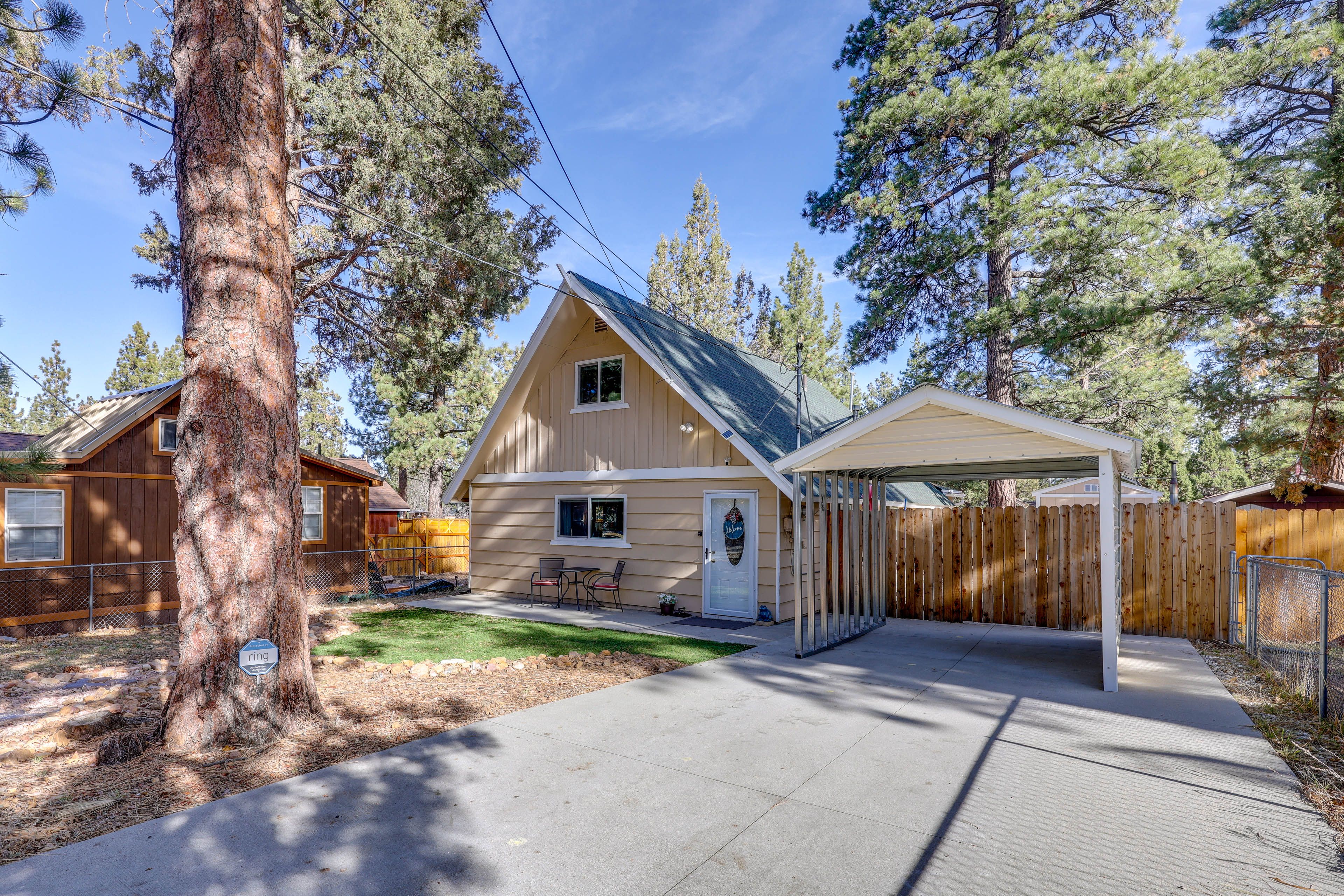 Parking | Driveway (3 Vehicles)