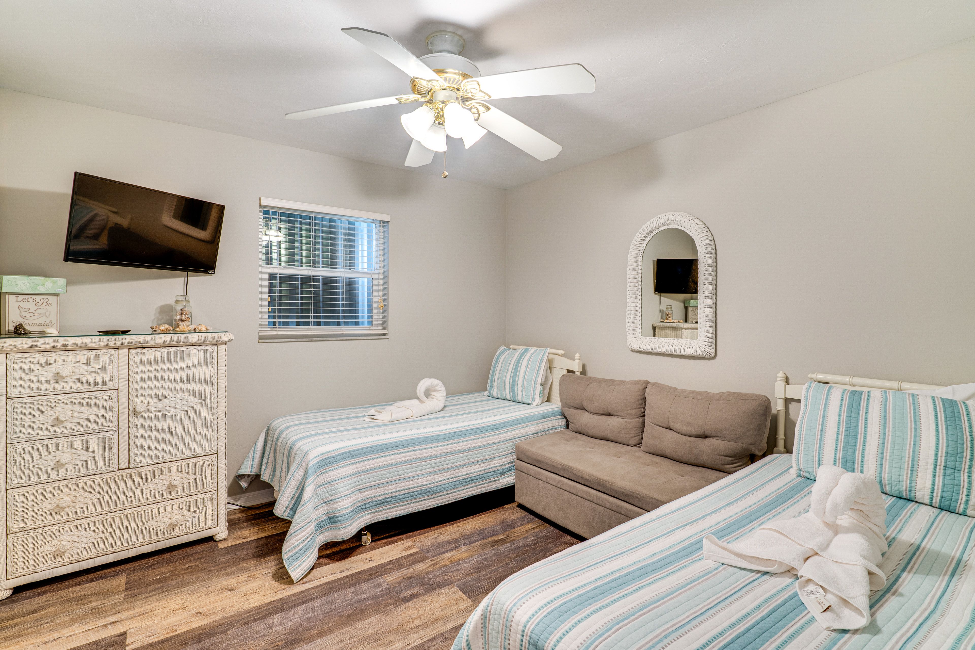 Bedroom 3 | 2 Twin Beds