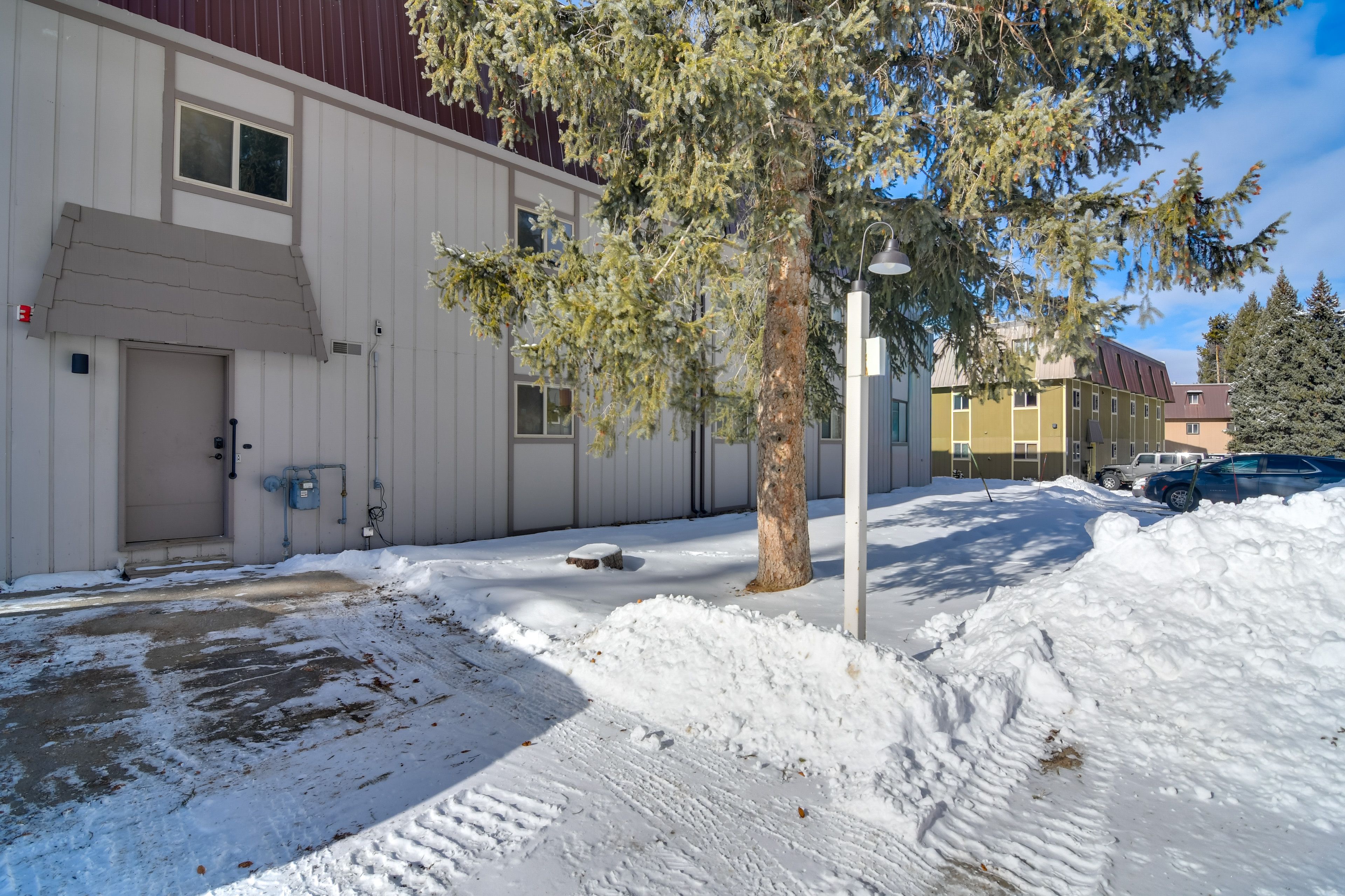 Parking | Community Lot (2 Vehicles)