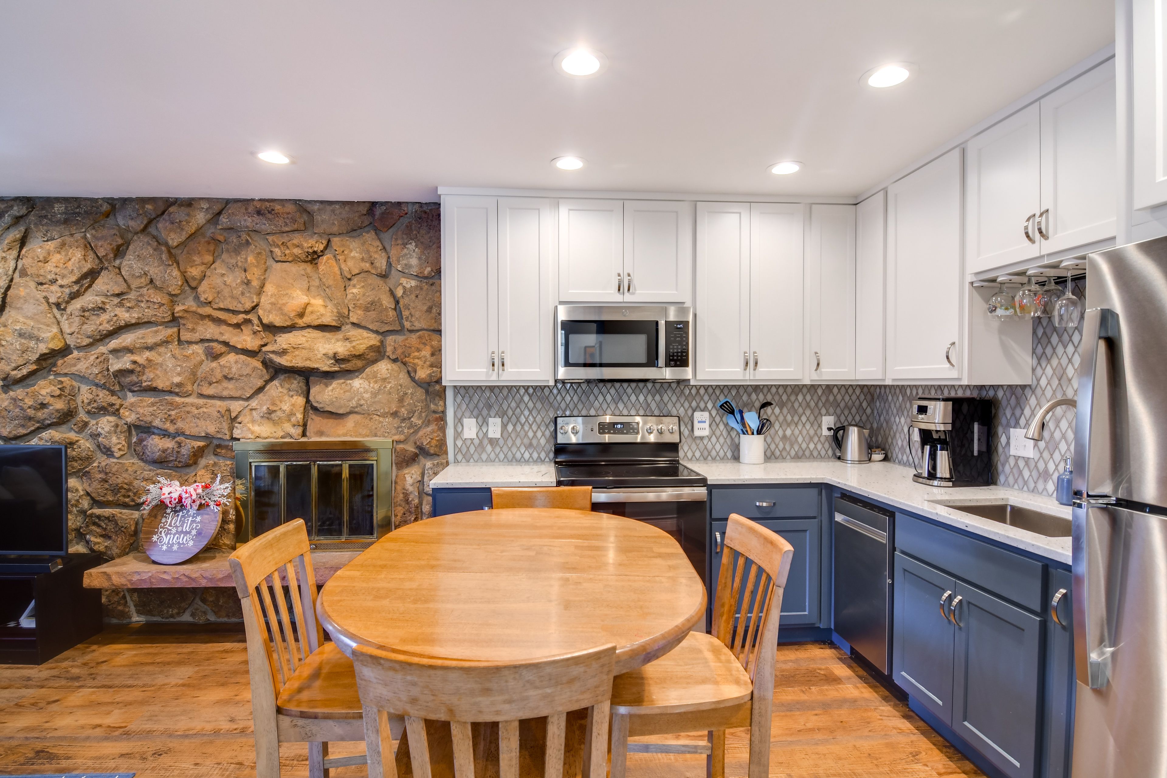 Kitchen | Cooking Basics | Dishware/Flatware