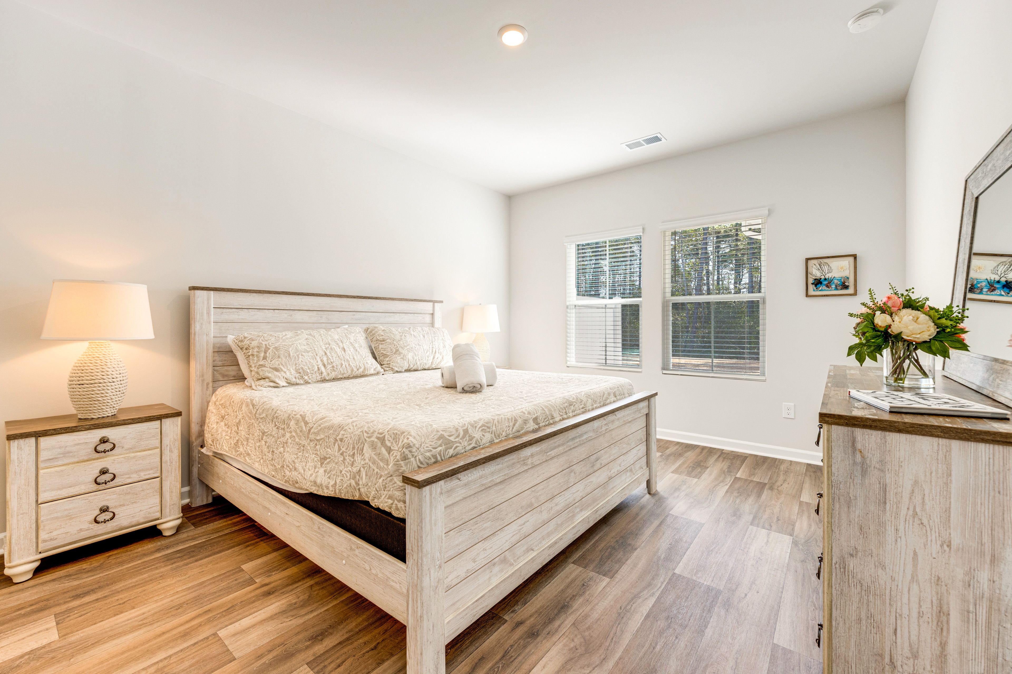 Bedroom 2 | 1st Floor | King Bed | Linens Provided