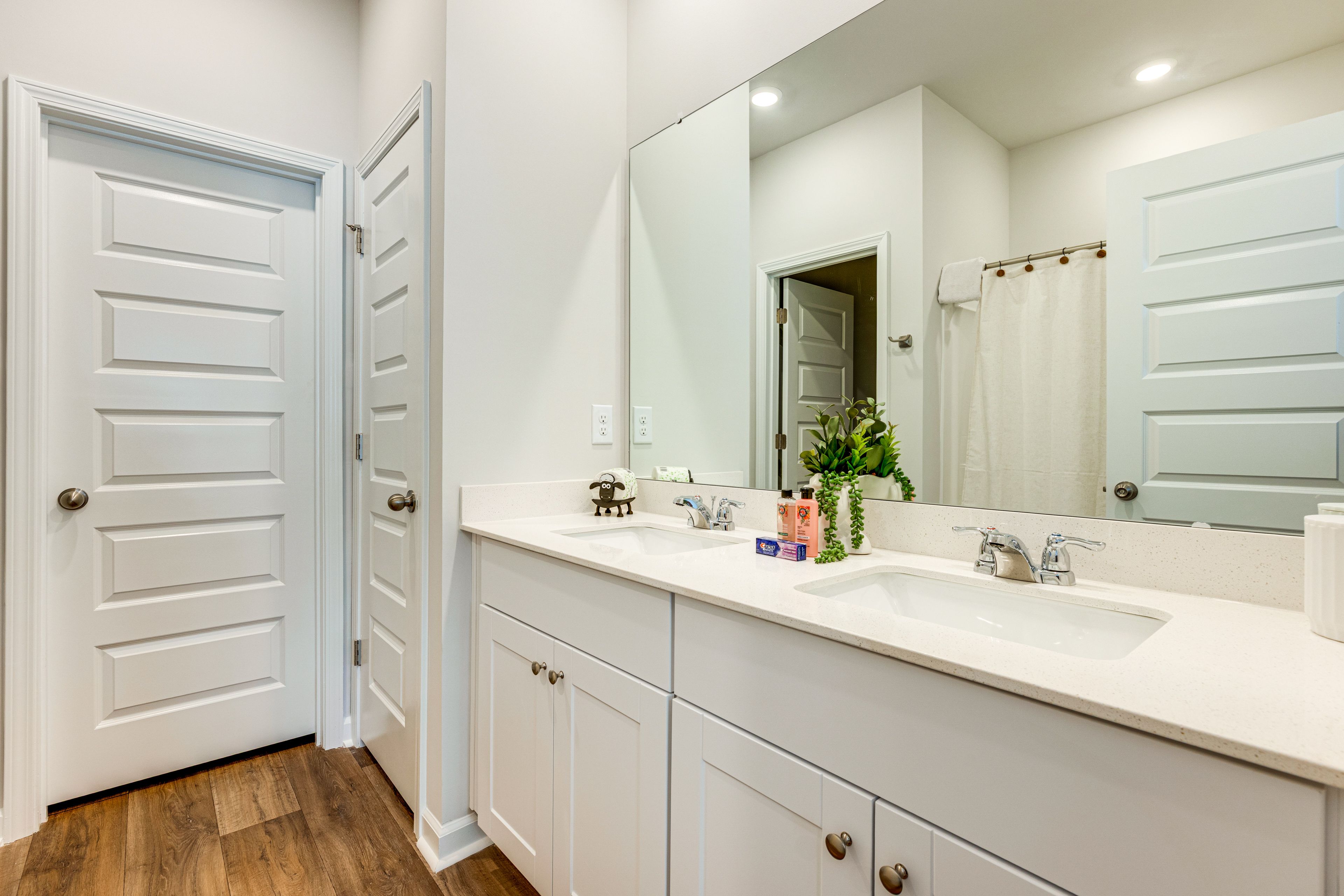 En-Suite Bathroom | 1st Floor | Complimentary Toiletries