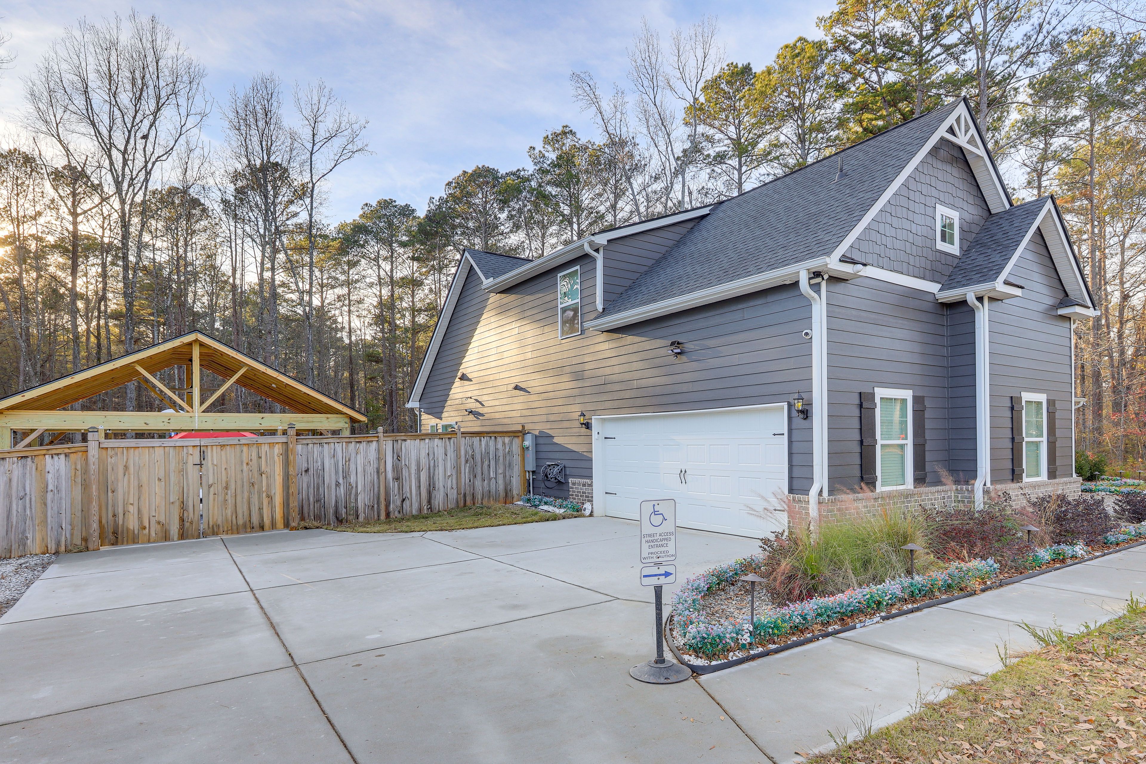 Parking | Garage (2 Vehicles) | Driveway (8 Vehicles)