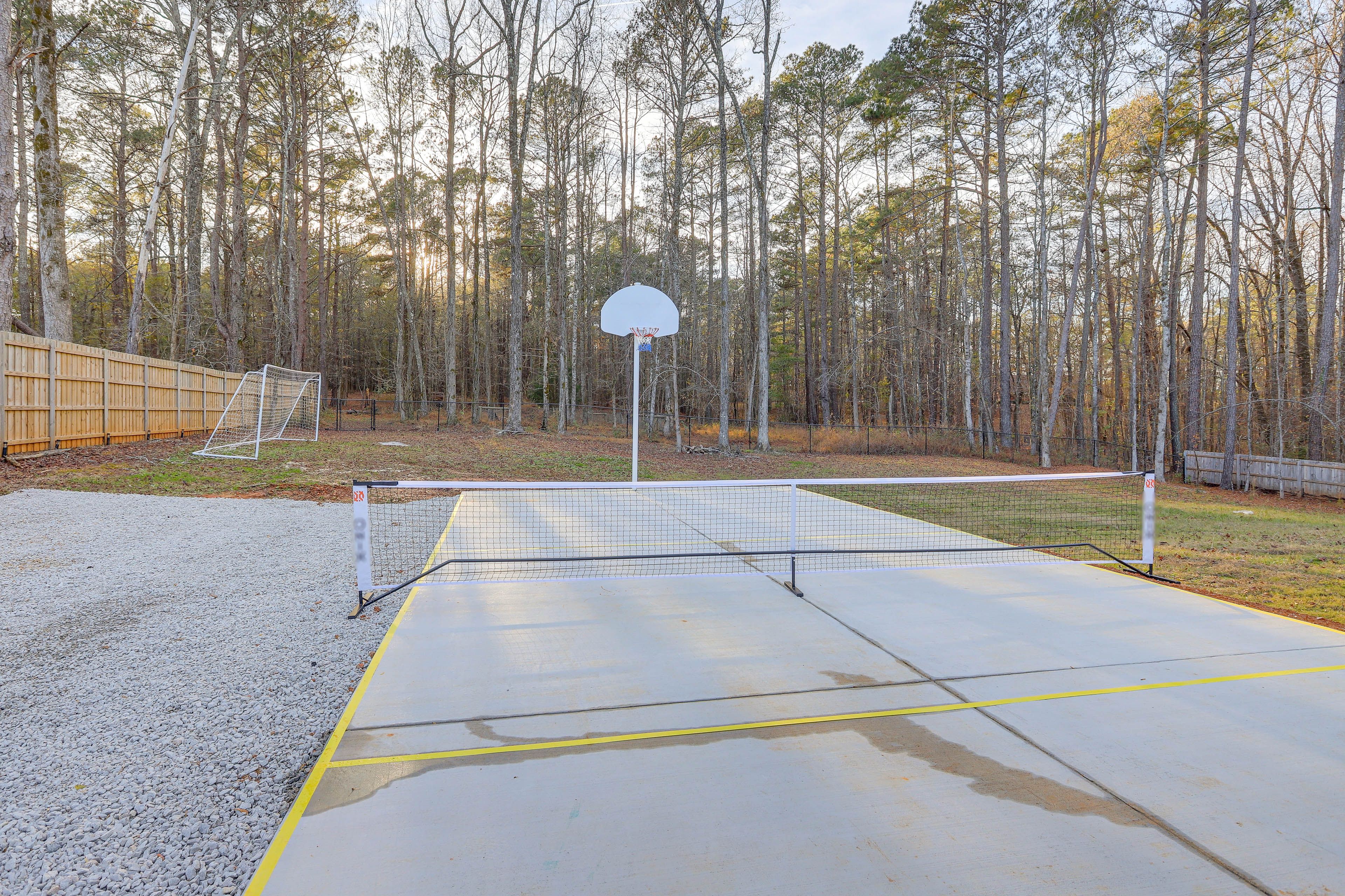 Private Pickleball/Half Basketball Court | Fenced Yard w/ Soccer Net