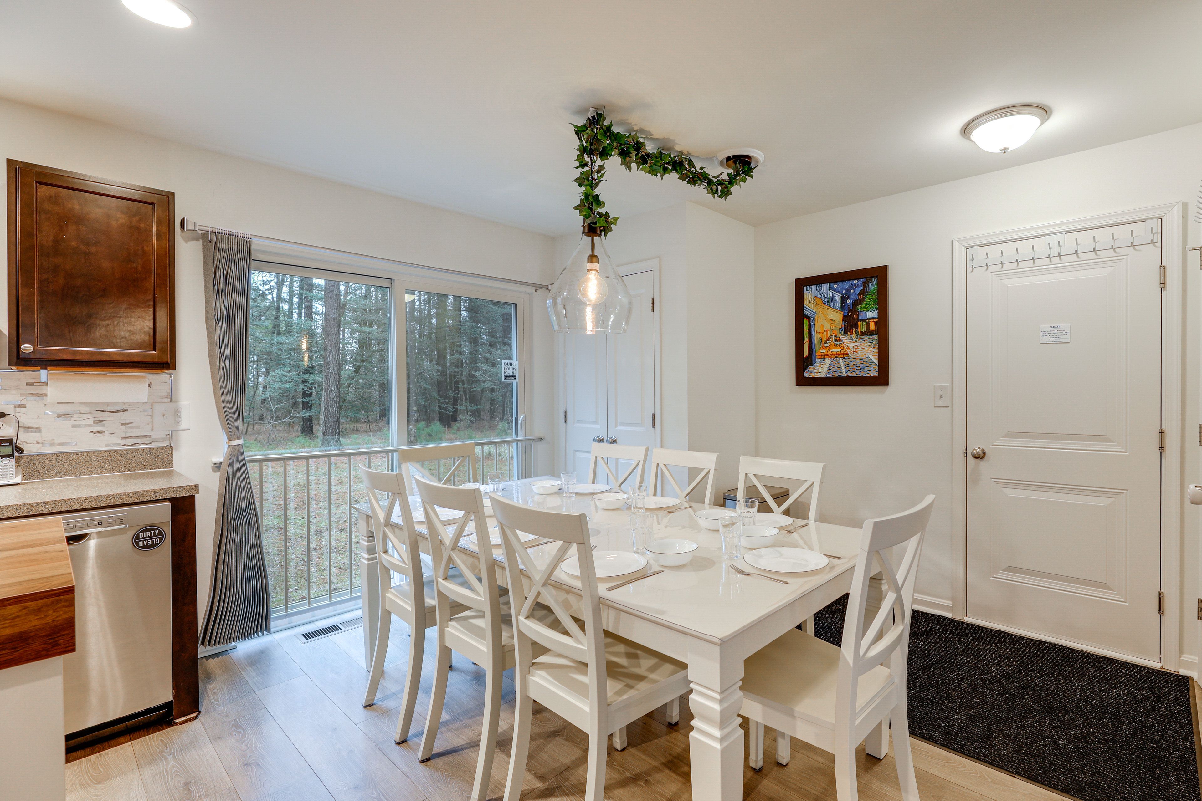 Dining Area | 1st Floor