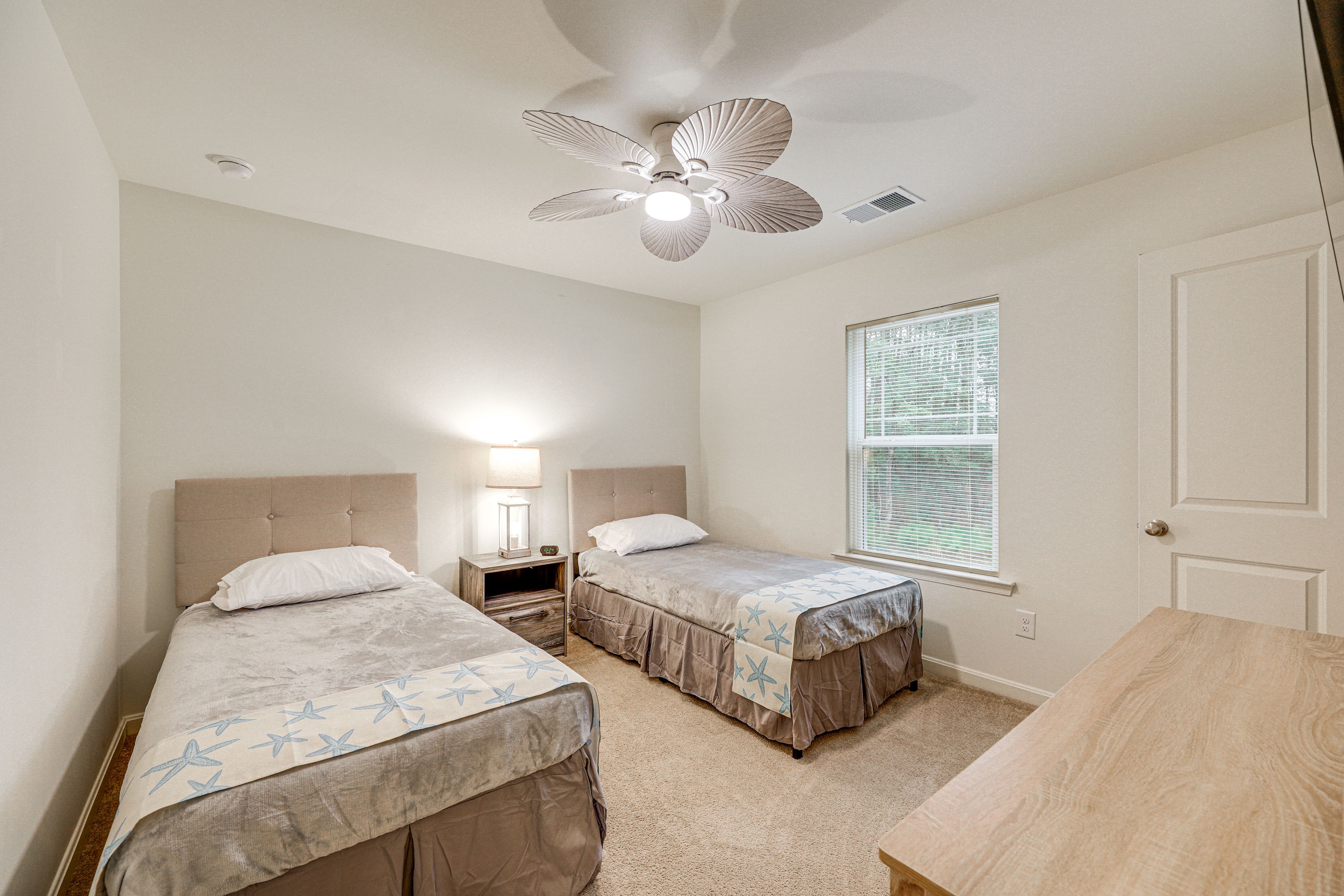 Bedroom 2 | Twin Beds | 2nd Floor