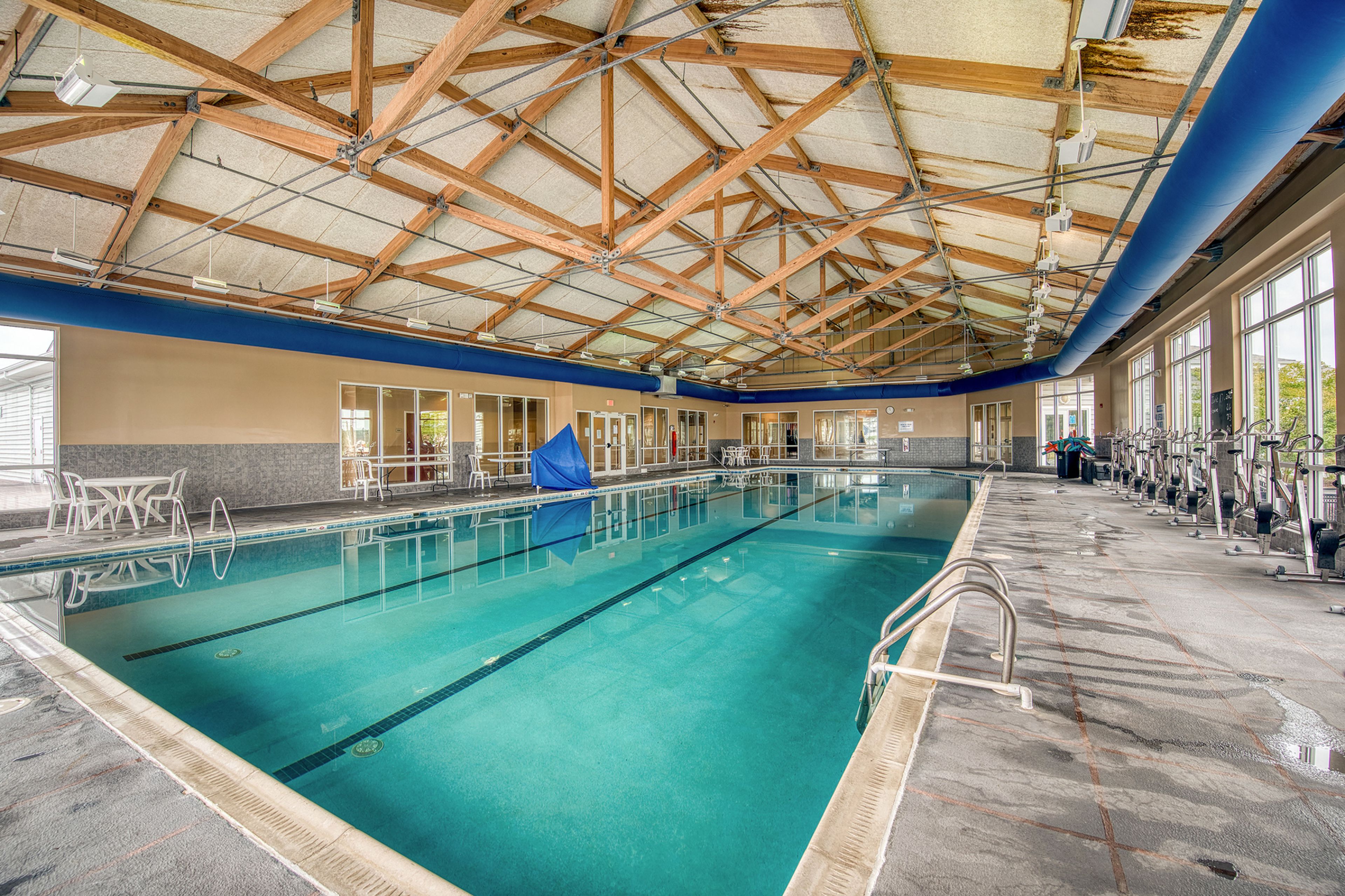 Captain's Cove Community Amenities | Indoor Pool