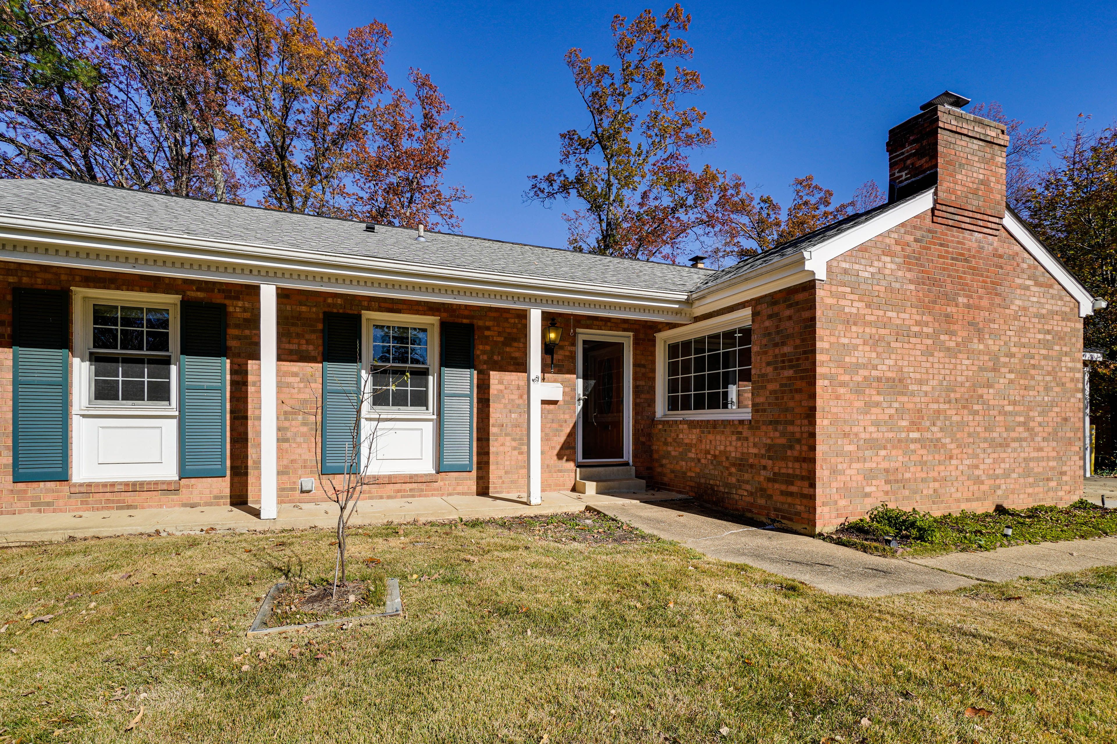 Property Exterior | Spacious Yard | Covered Porch