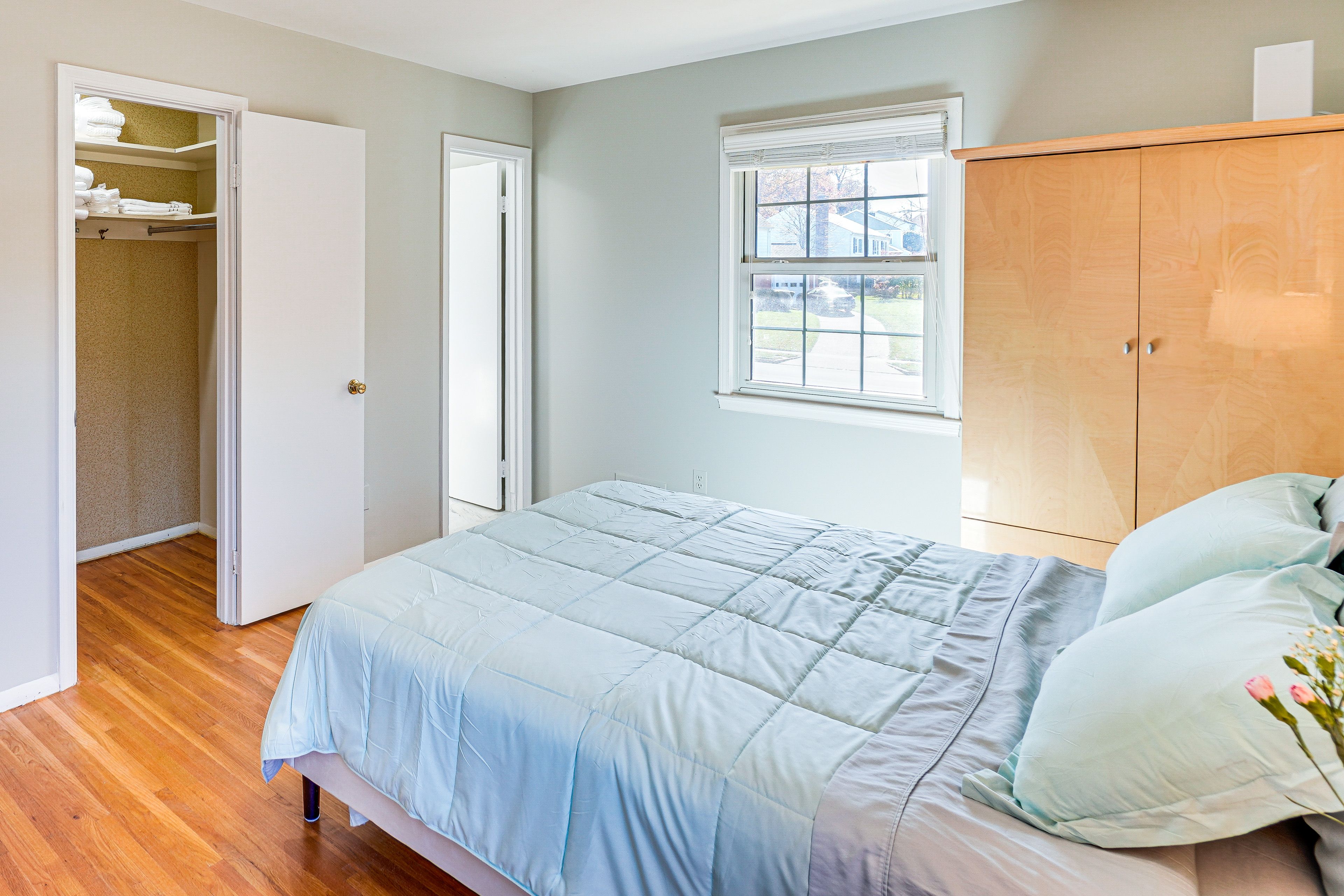 Bedroom 1 | Queen Bed