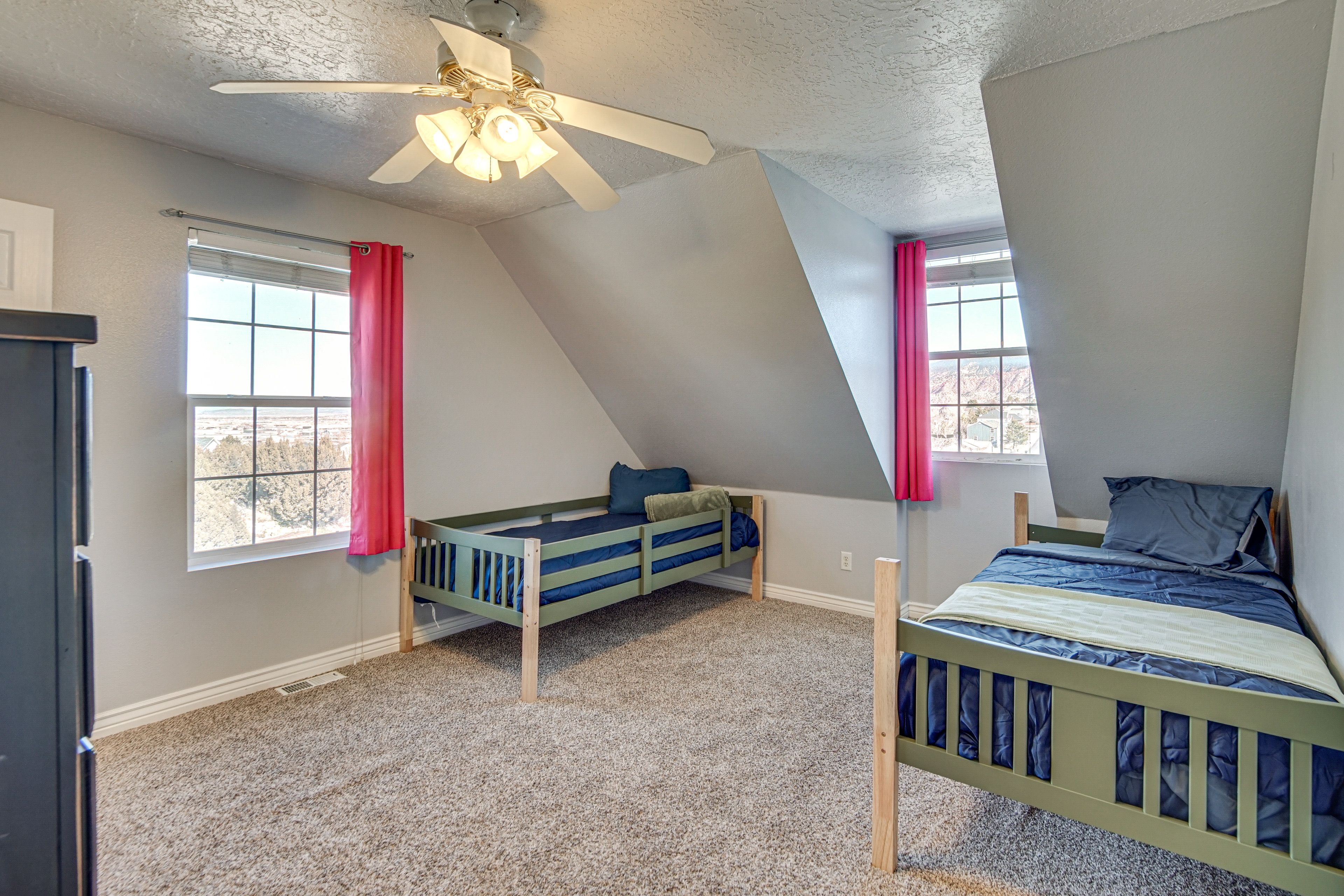 Bedroom 4 | 2nd Floor | 2 Twin Beds