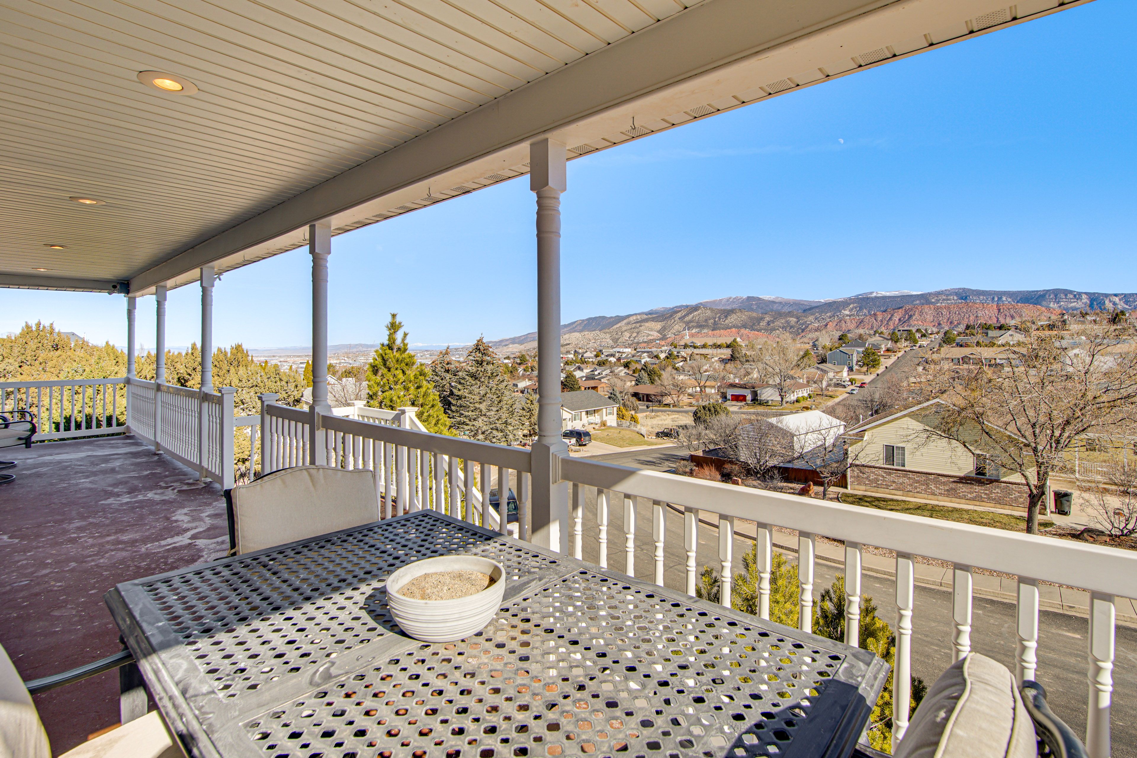 Cedar City Vacation Rental | 6BR | 3.5BA | 2,700 Sq Ft