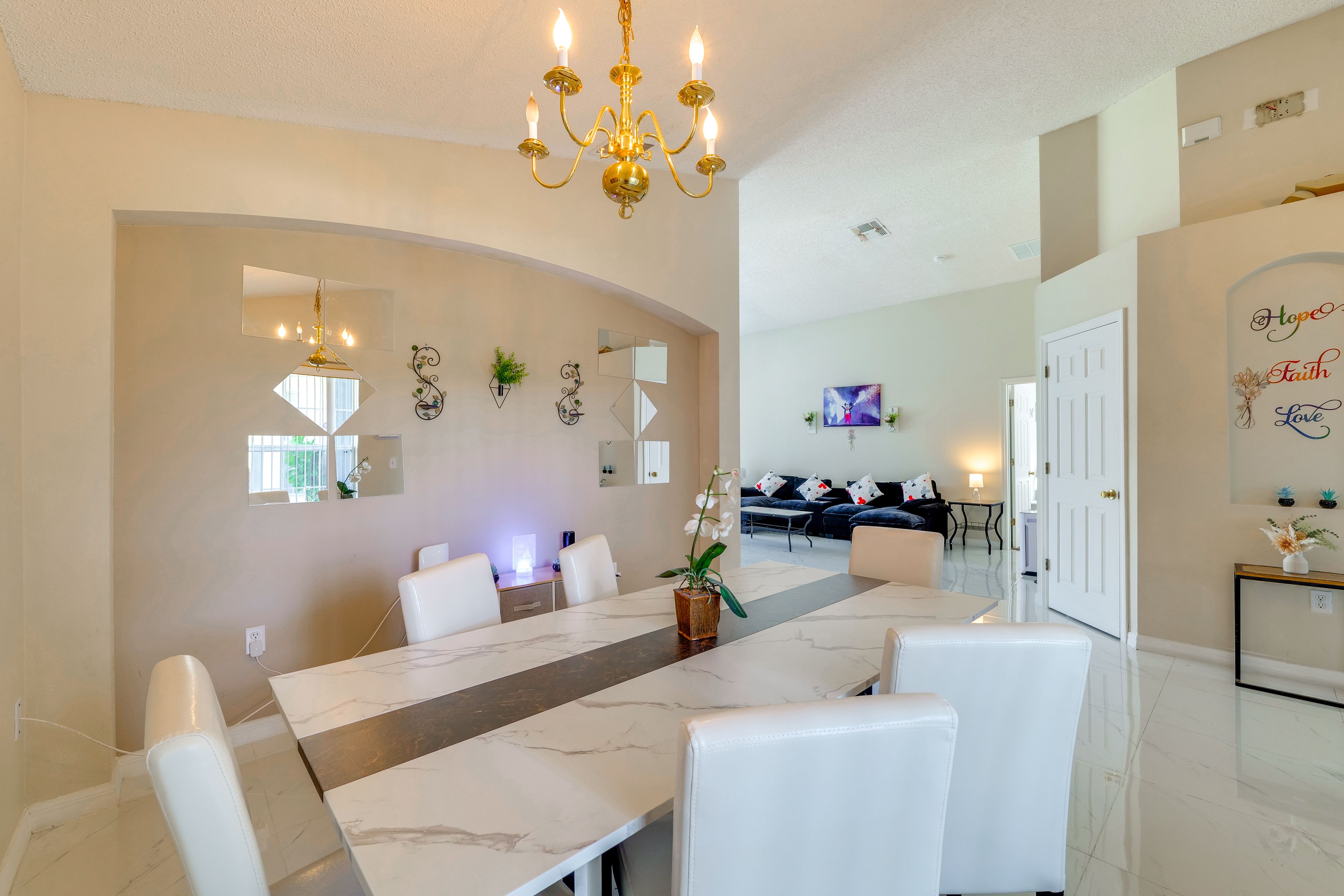 Dining Area | Dining Table | Dishware/Flatware