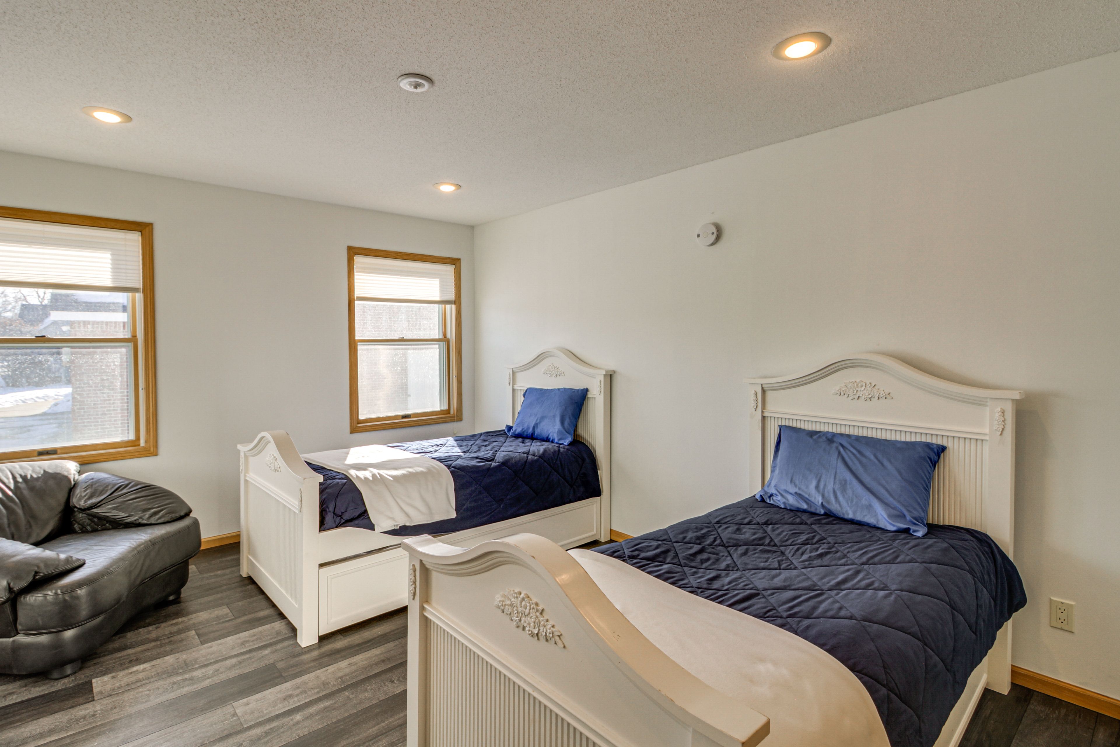 Bedroom 4 | 1st Floor | 2 Twin Beds