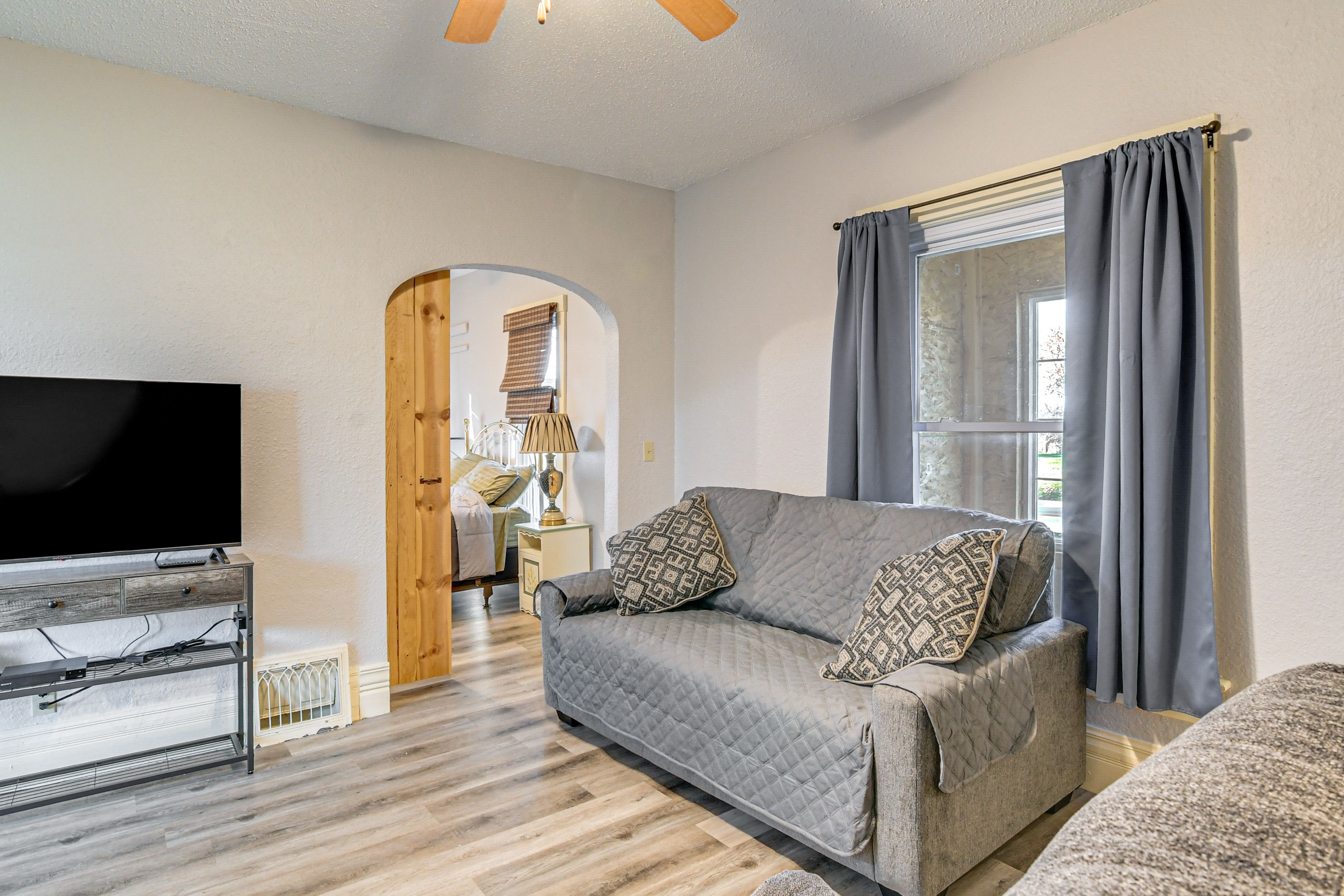 Living Room | Central A/C & Heat