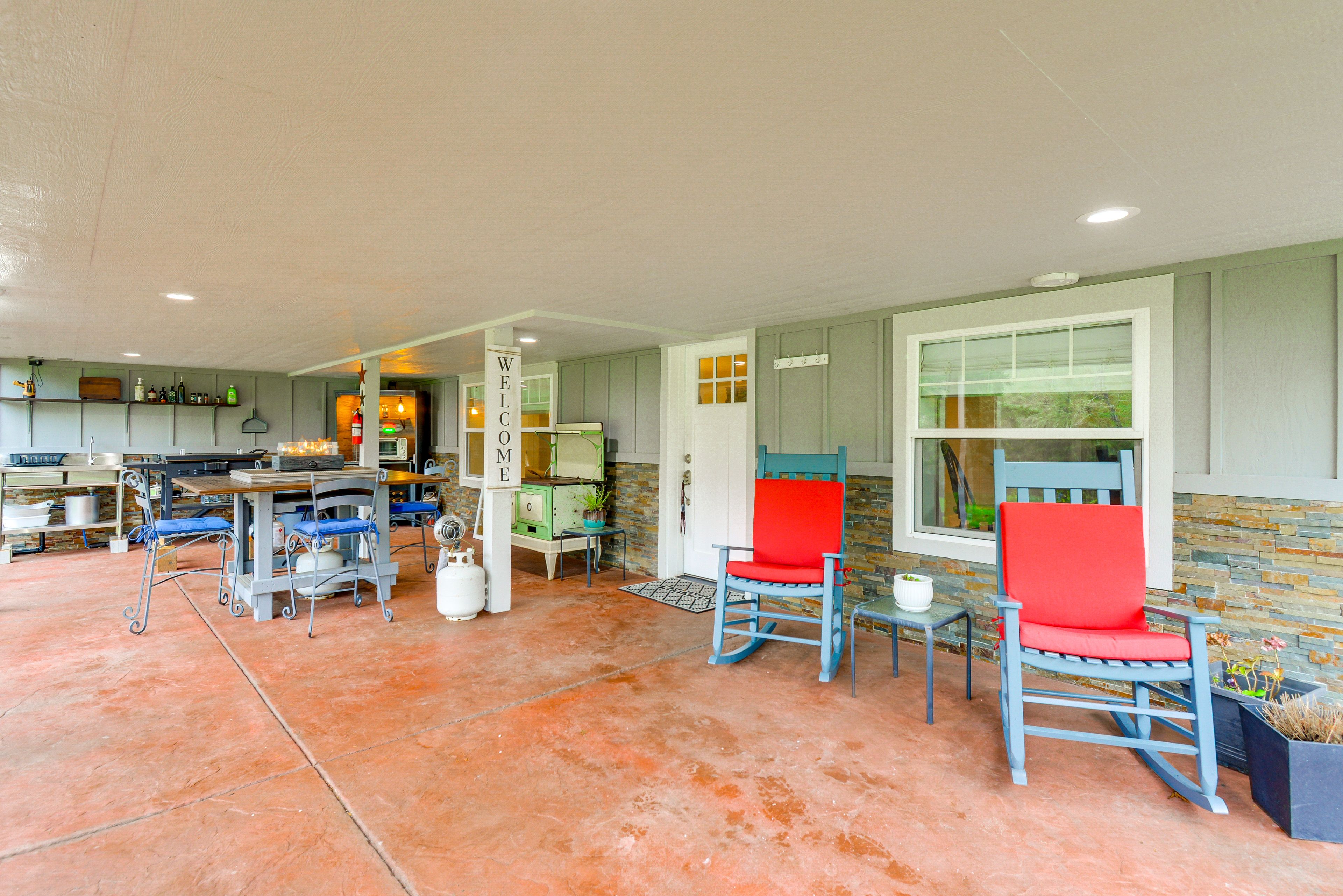 Private Covered Patio